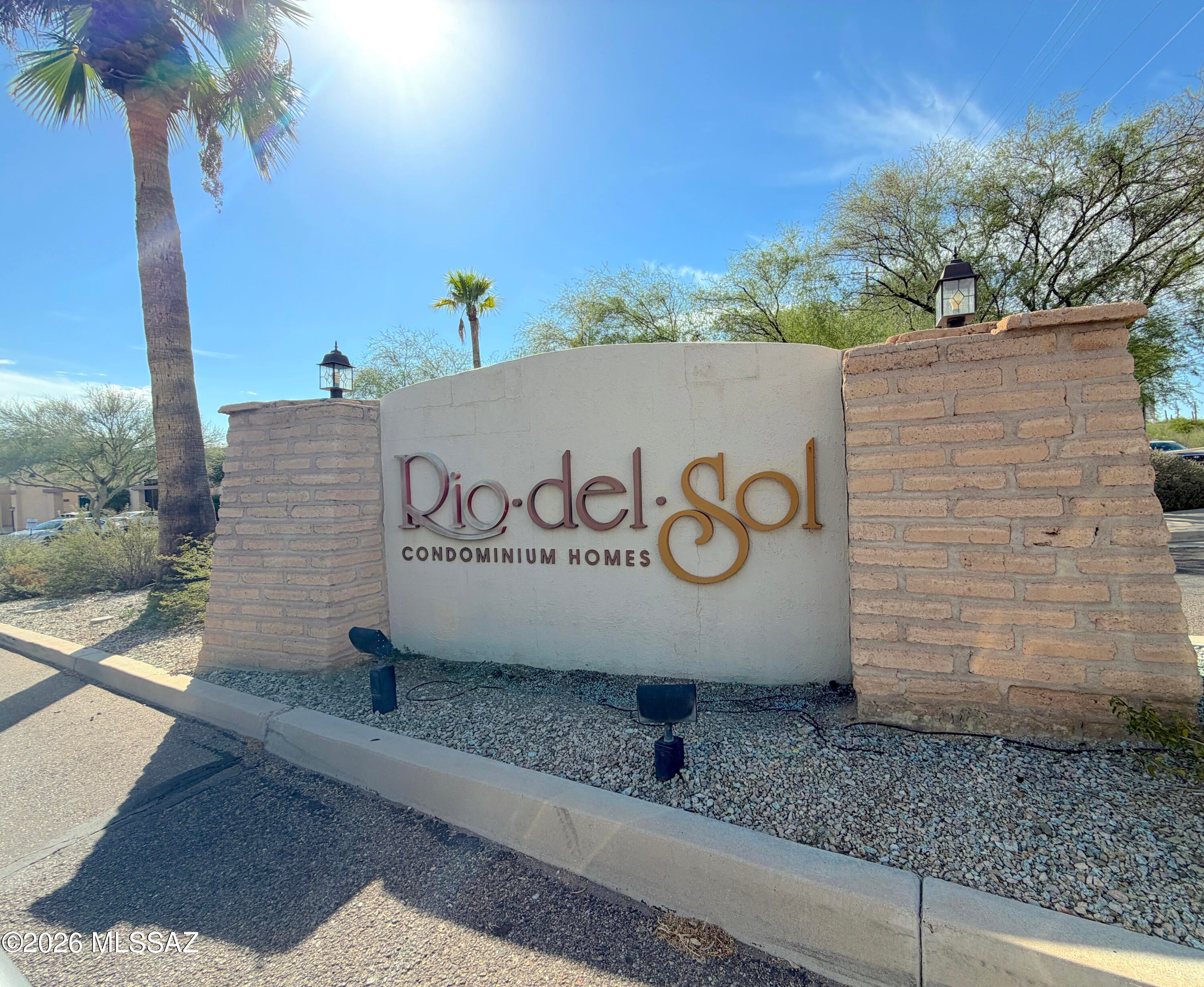 2550 E River Road 7303