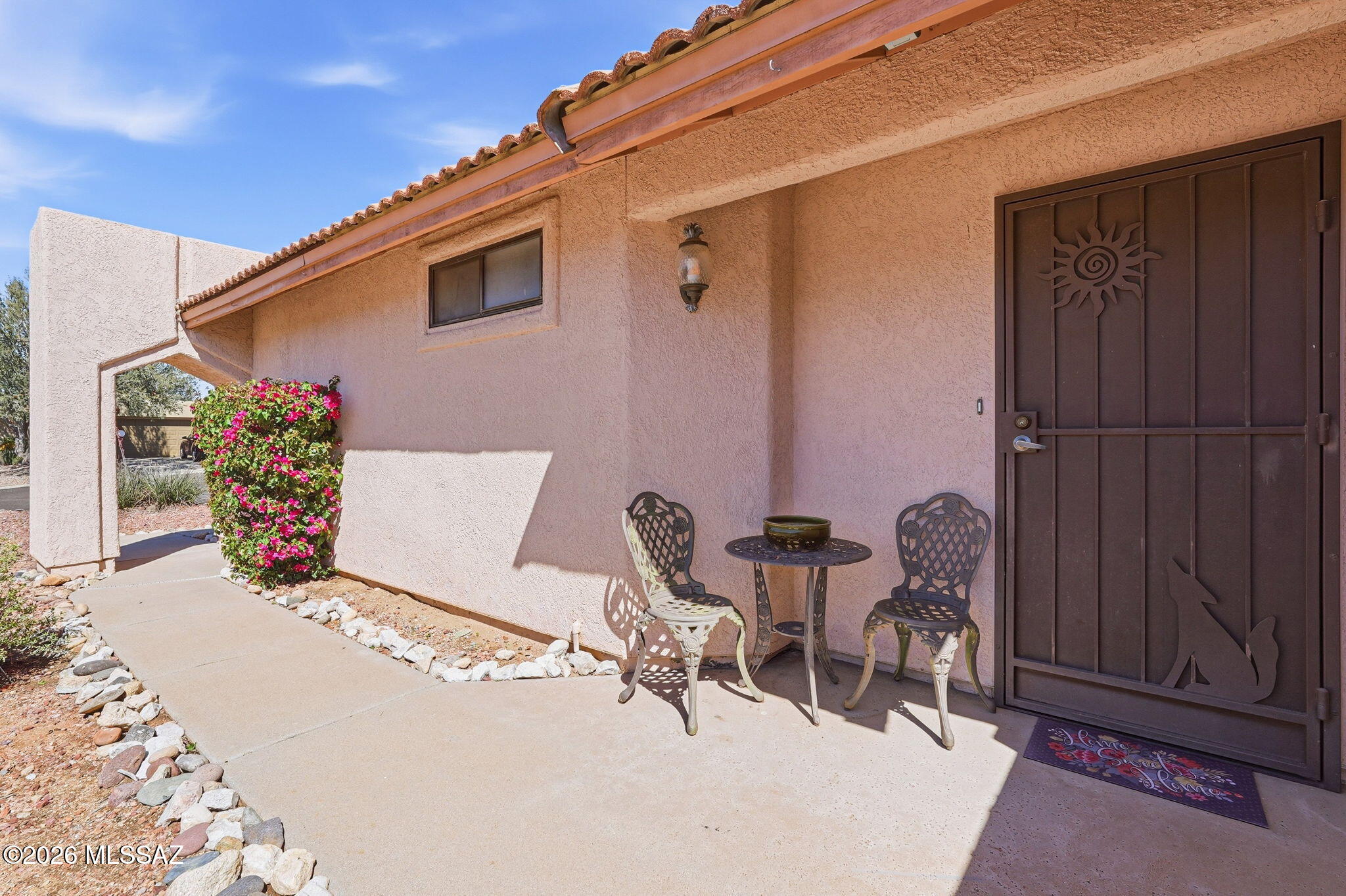 200 E Ridgeland Street