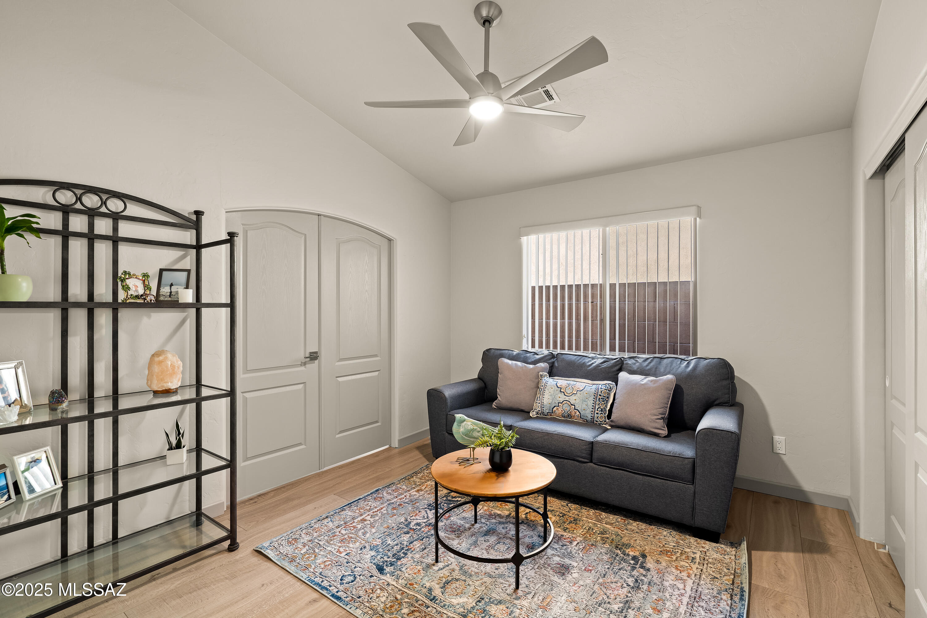 Sabino Mountain (1-290) - Residential