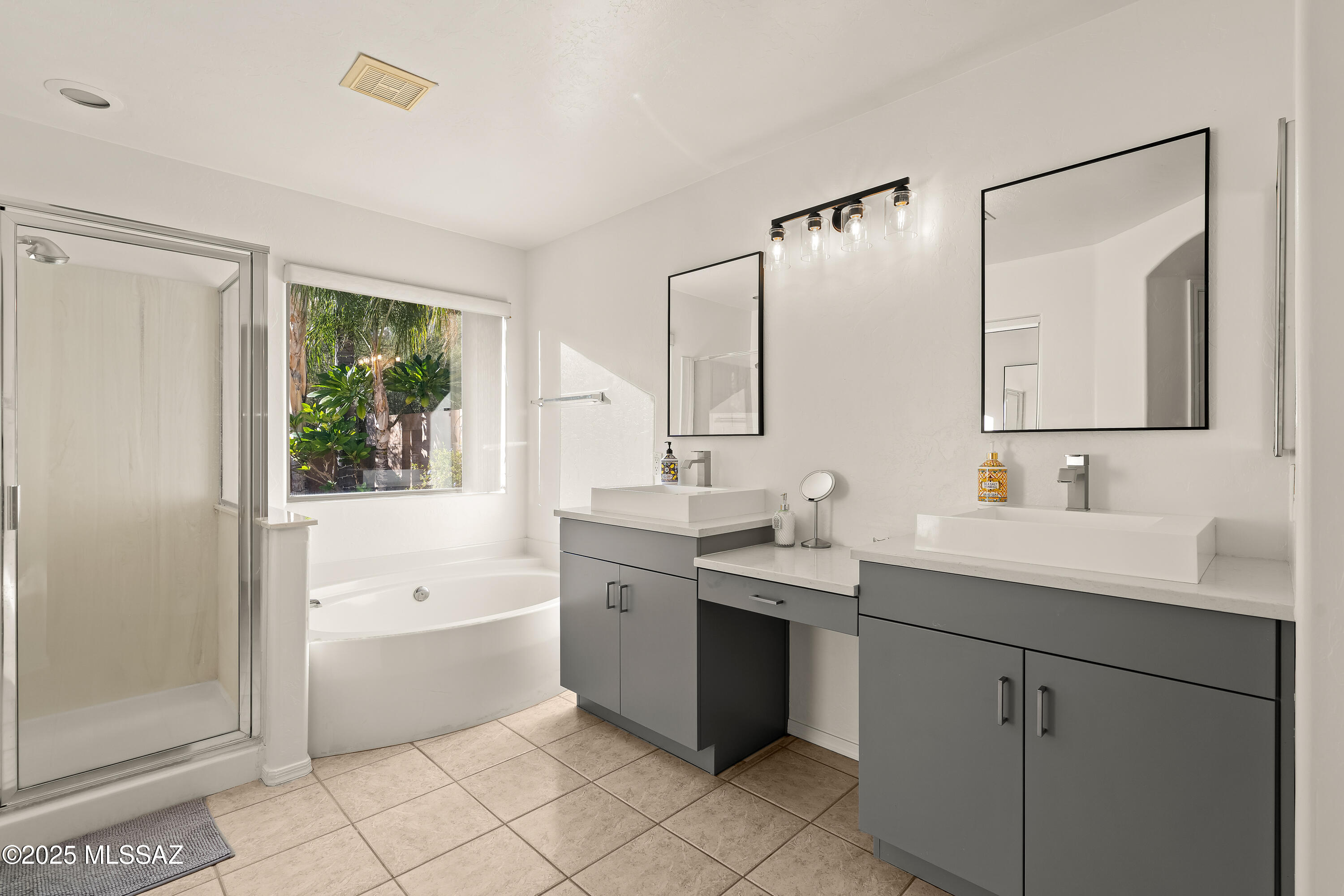 Sabino Mountain (1-290) - Residential