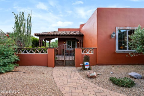 Photo of 2155 Corte Balboa, Tubac, AZ 85646 (MLS # 22625049)