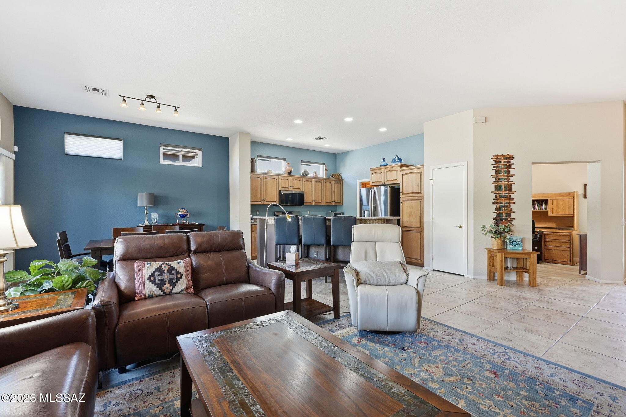 2283 E Indian Town Way