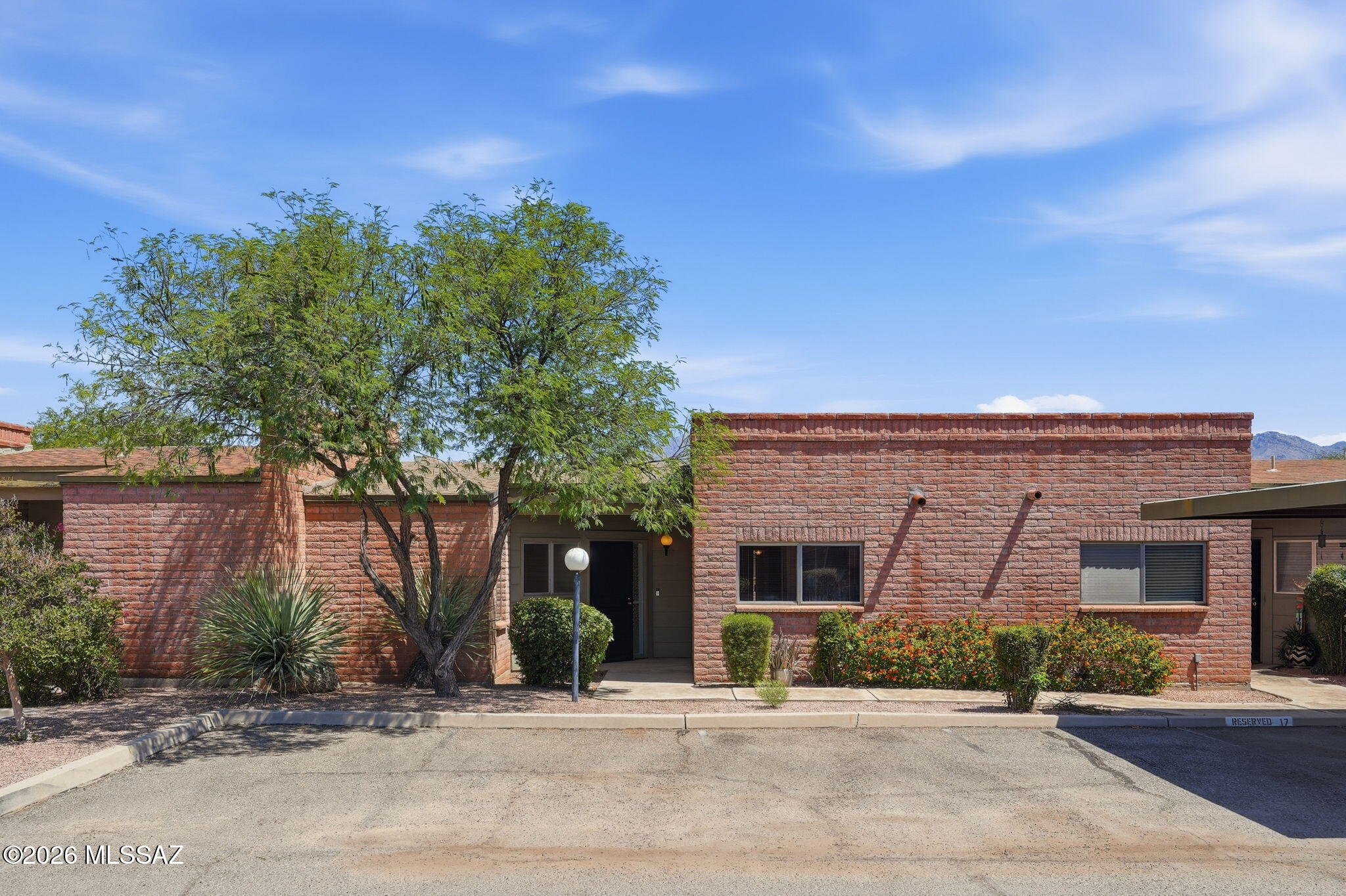 McCormick PlaceTwnhms Blk III (1-71) - Residential