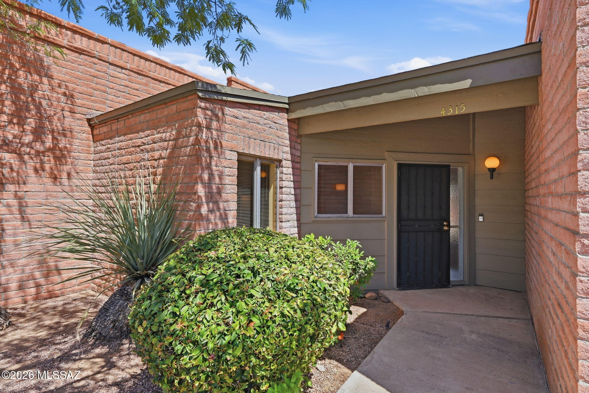 McCormick PlaceTwnhms Blk III (1-71) - Residential