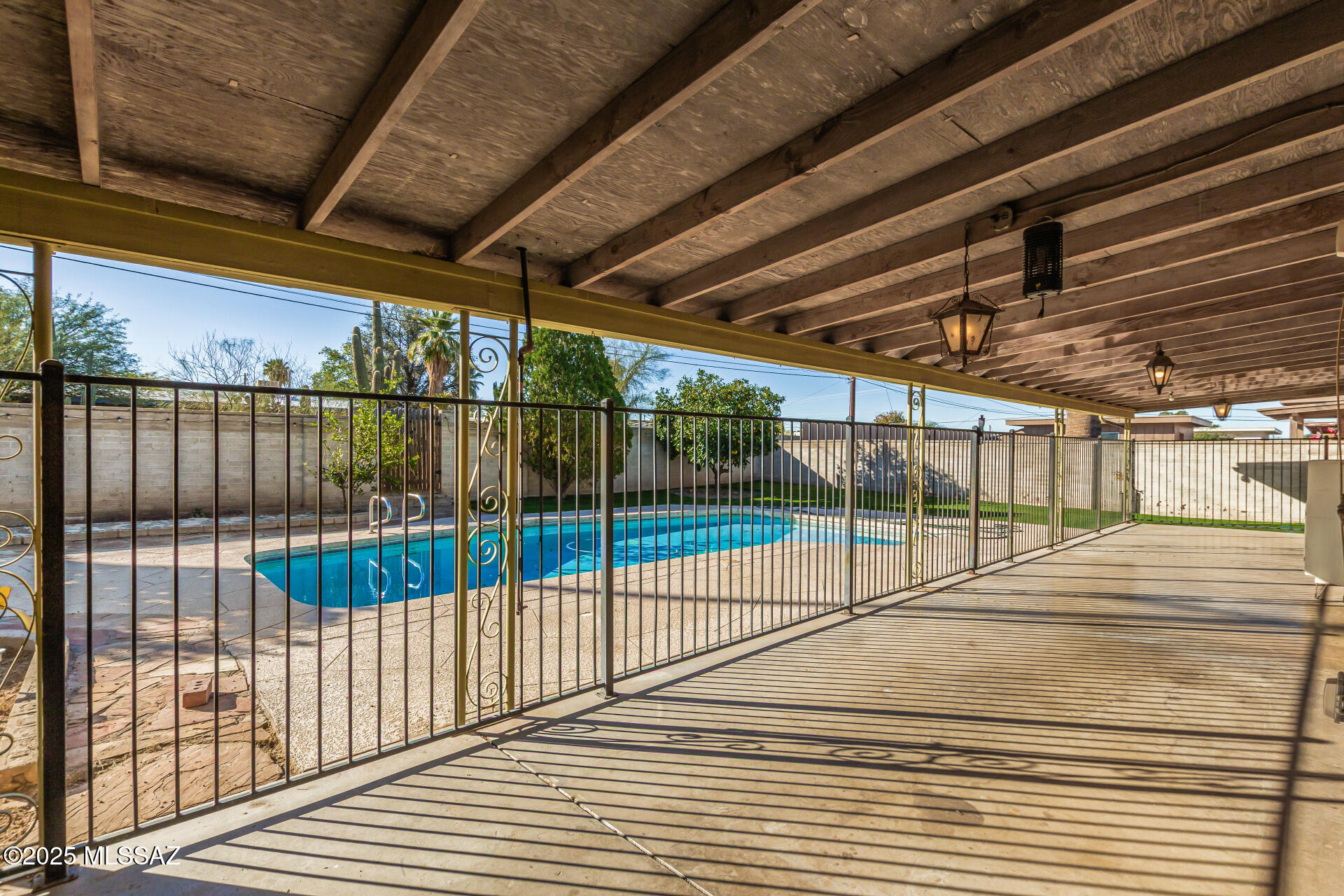 Casa Mesa - Residential