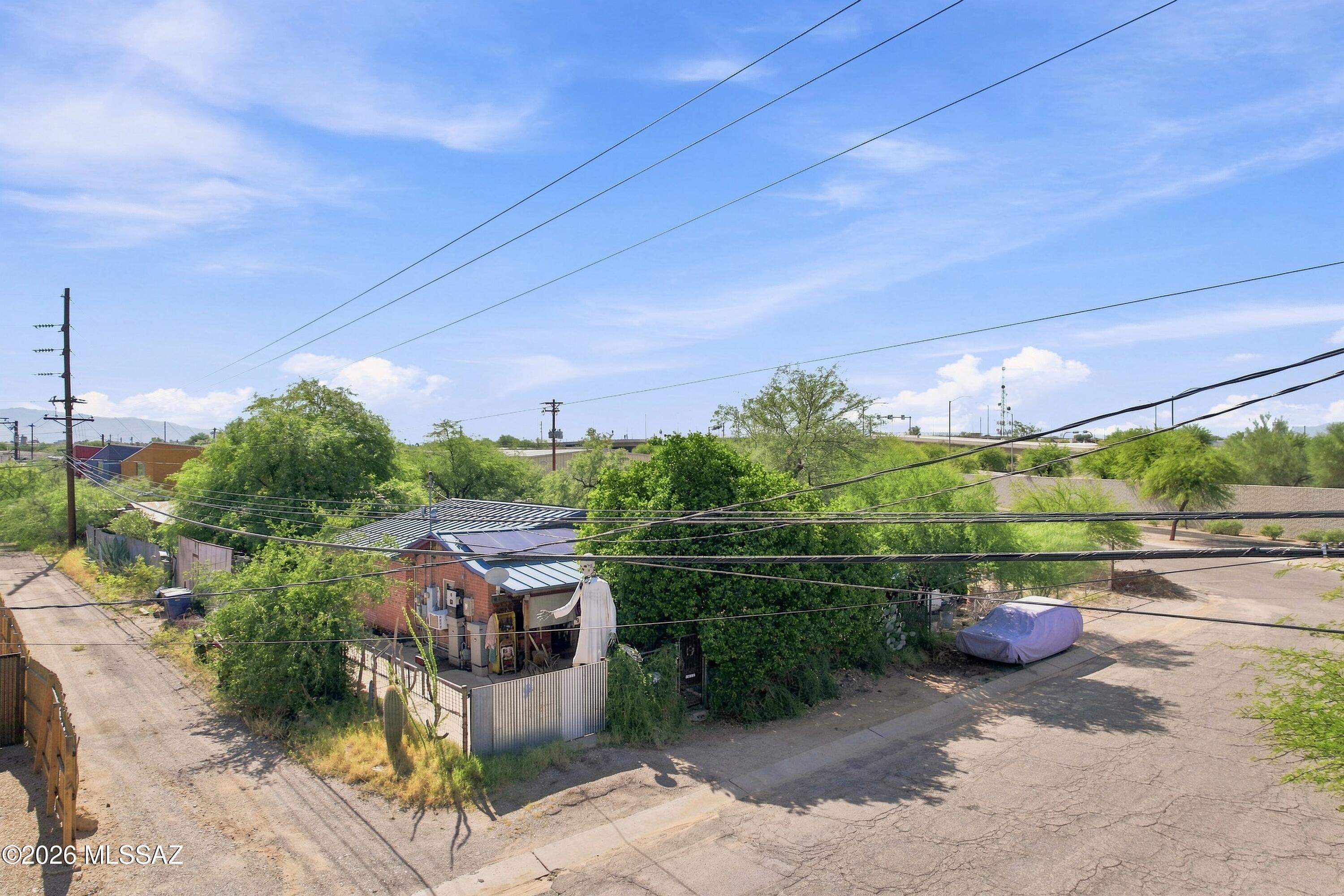 623 S Highland Avenue