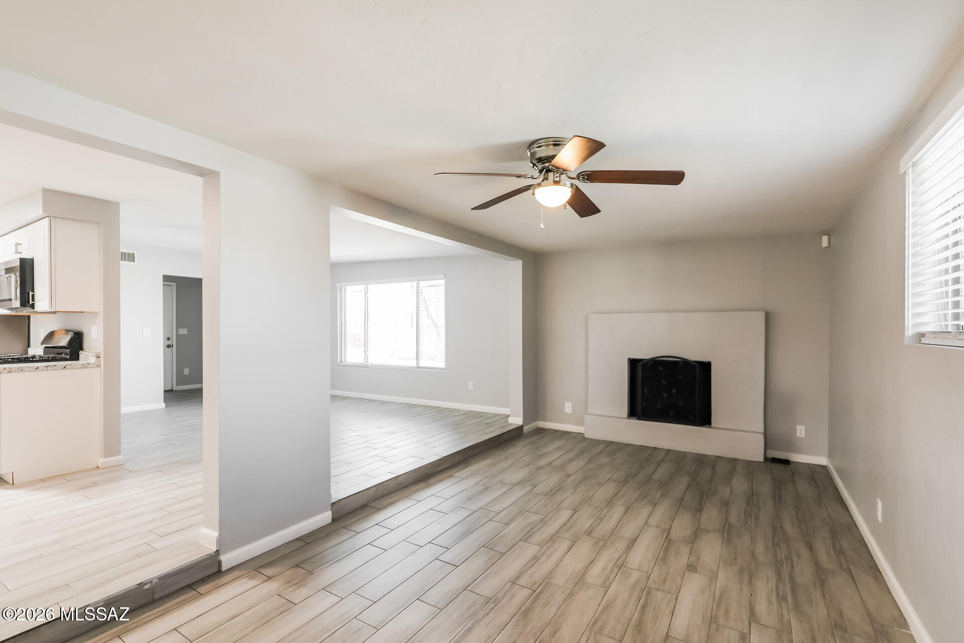 Vista Del Prado (1-274) - Residential Lease