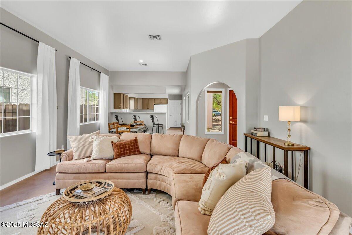 3935 N Vine Tree Place