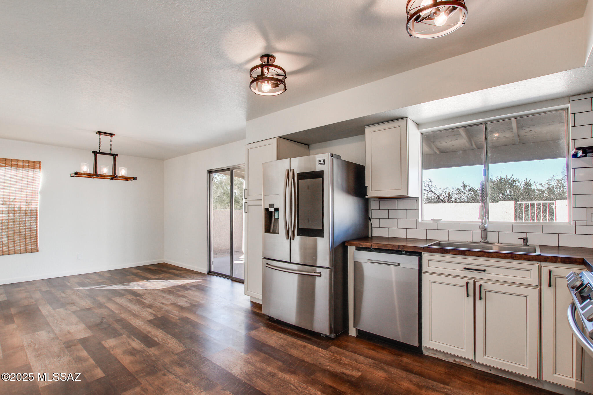 Country Highlands (1-180) - Residential