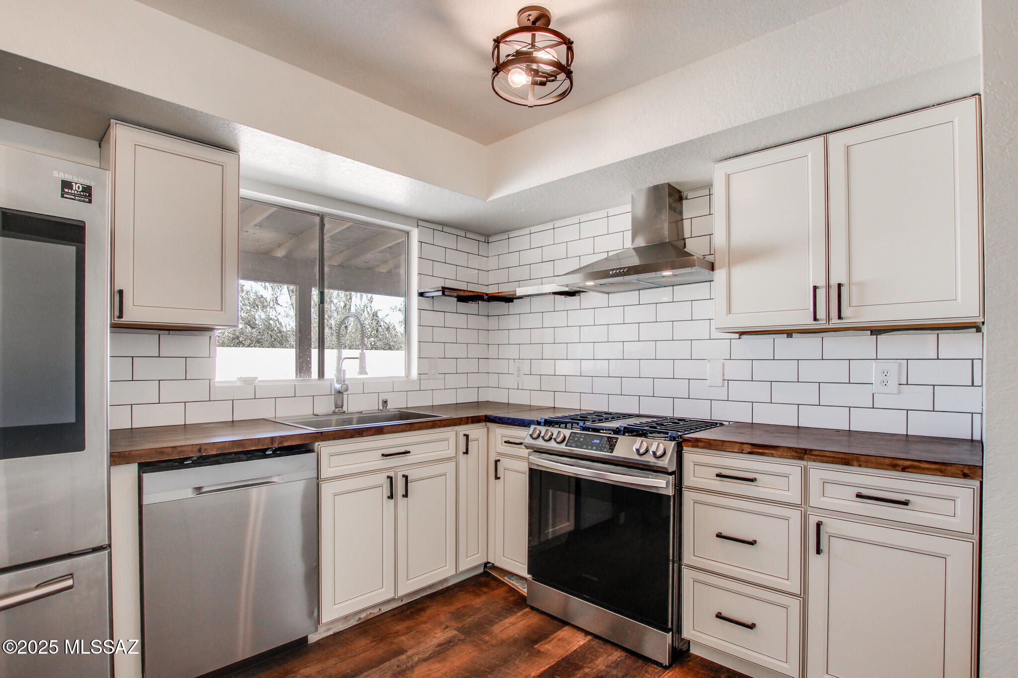 Country Highlands (1-180) - Residential