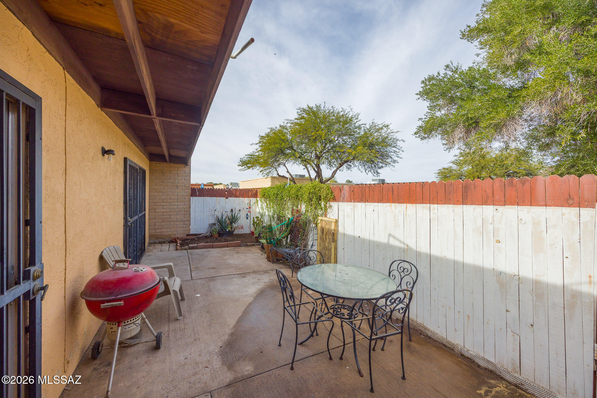 Pantano Park Townhouses - Residential