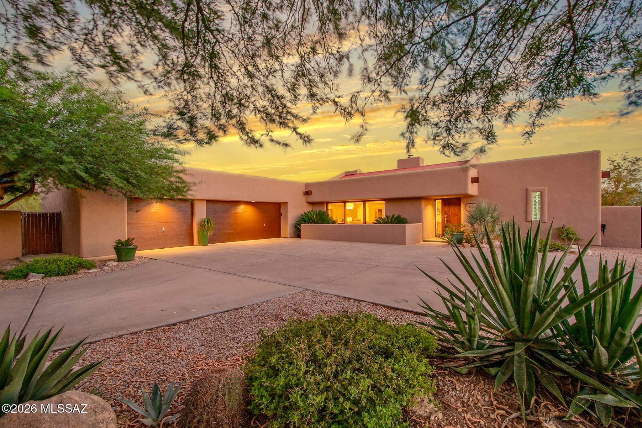 11725 N Via De La Verbenita