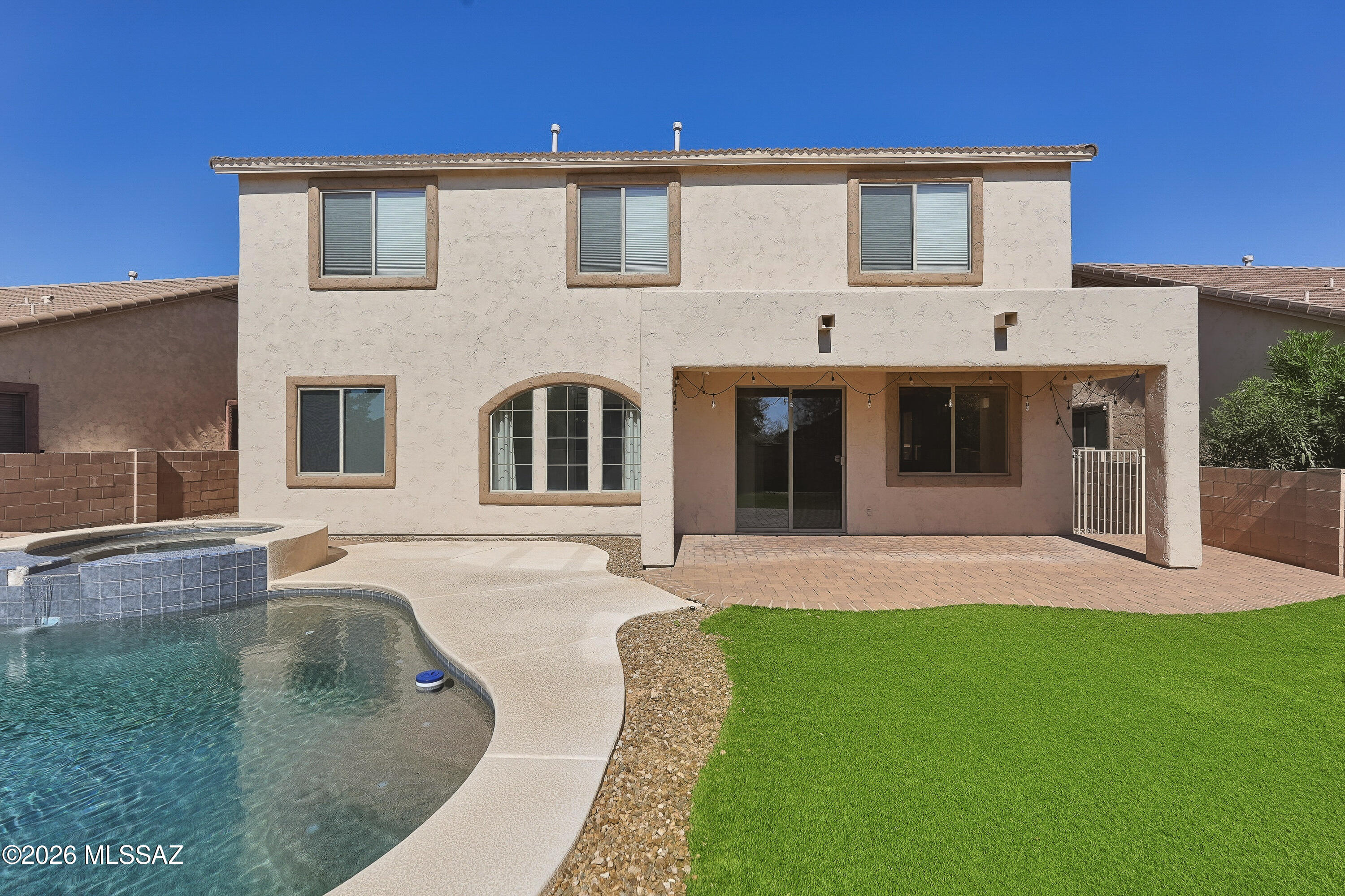 1225 W Moodie Drive