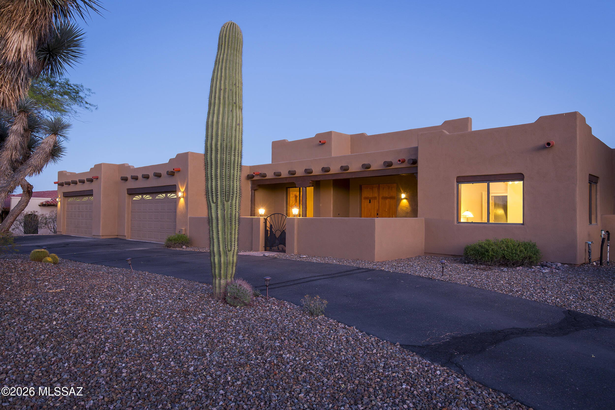 3527 W Desert Tulip Court