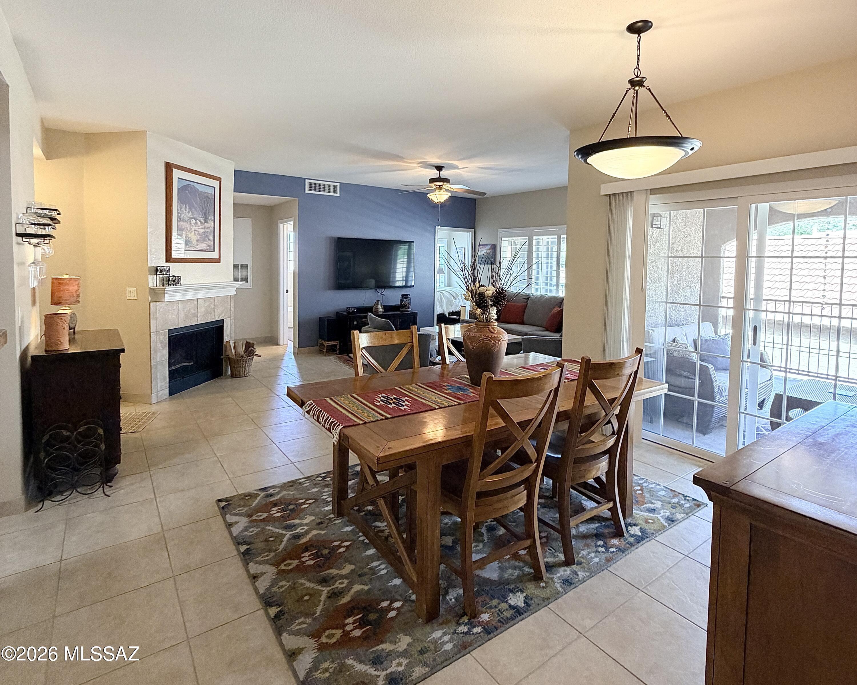1500 E Pusch Wilderness Drive 5204