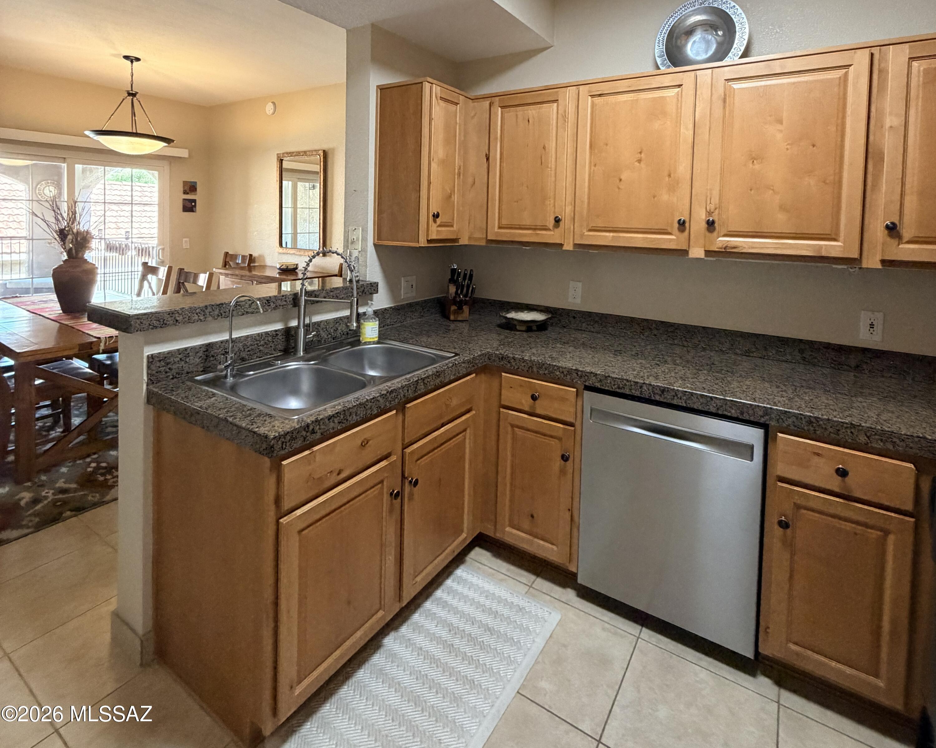 1500 E Pusch Wilderness Drive 5204