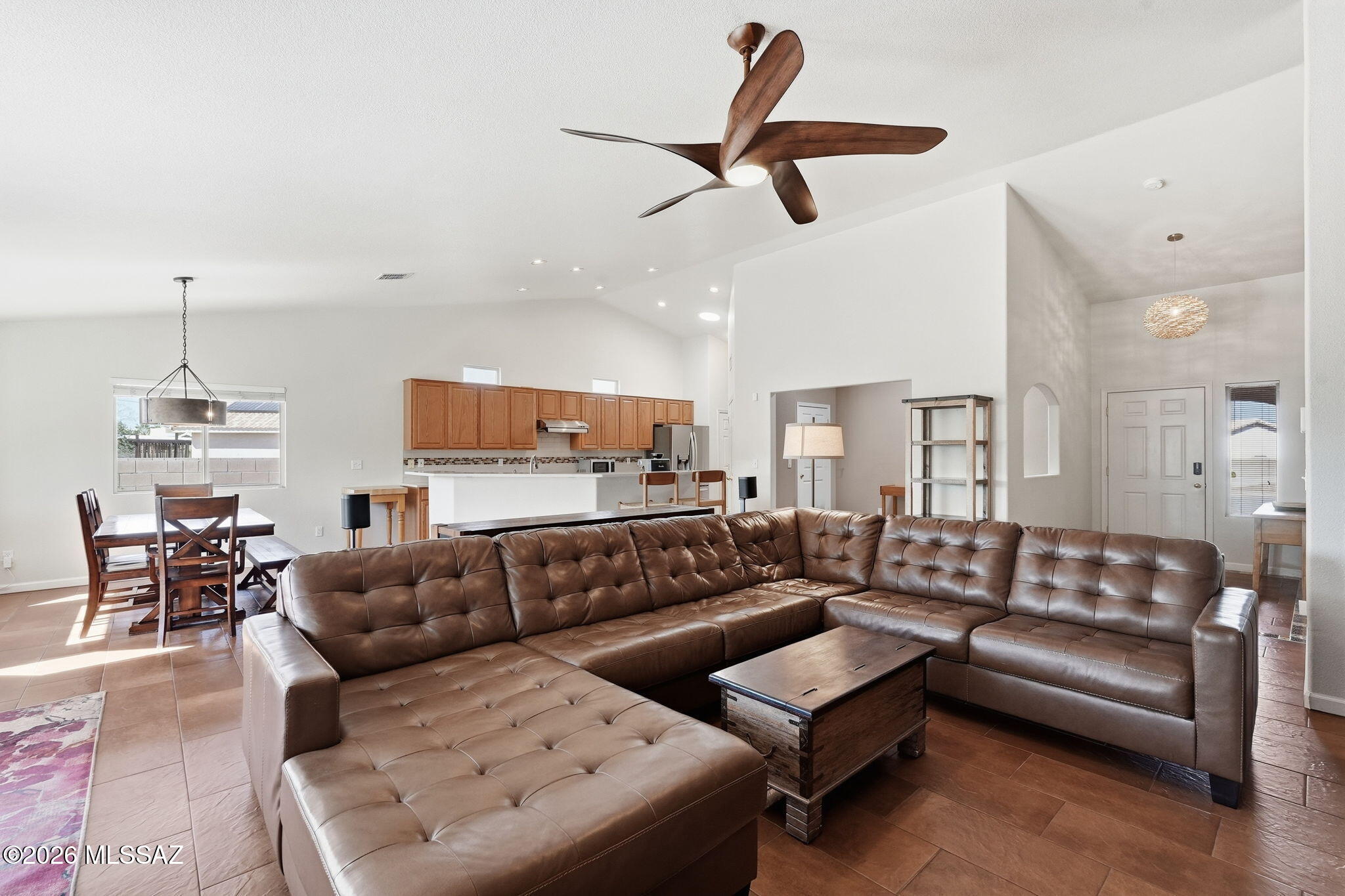 821 N Silverleaf Oak Place