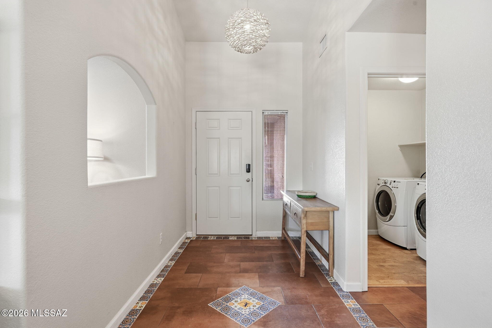 821 N Silverleaf Oak Place