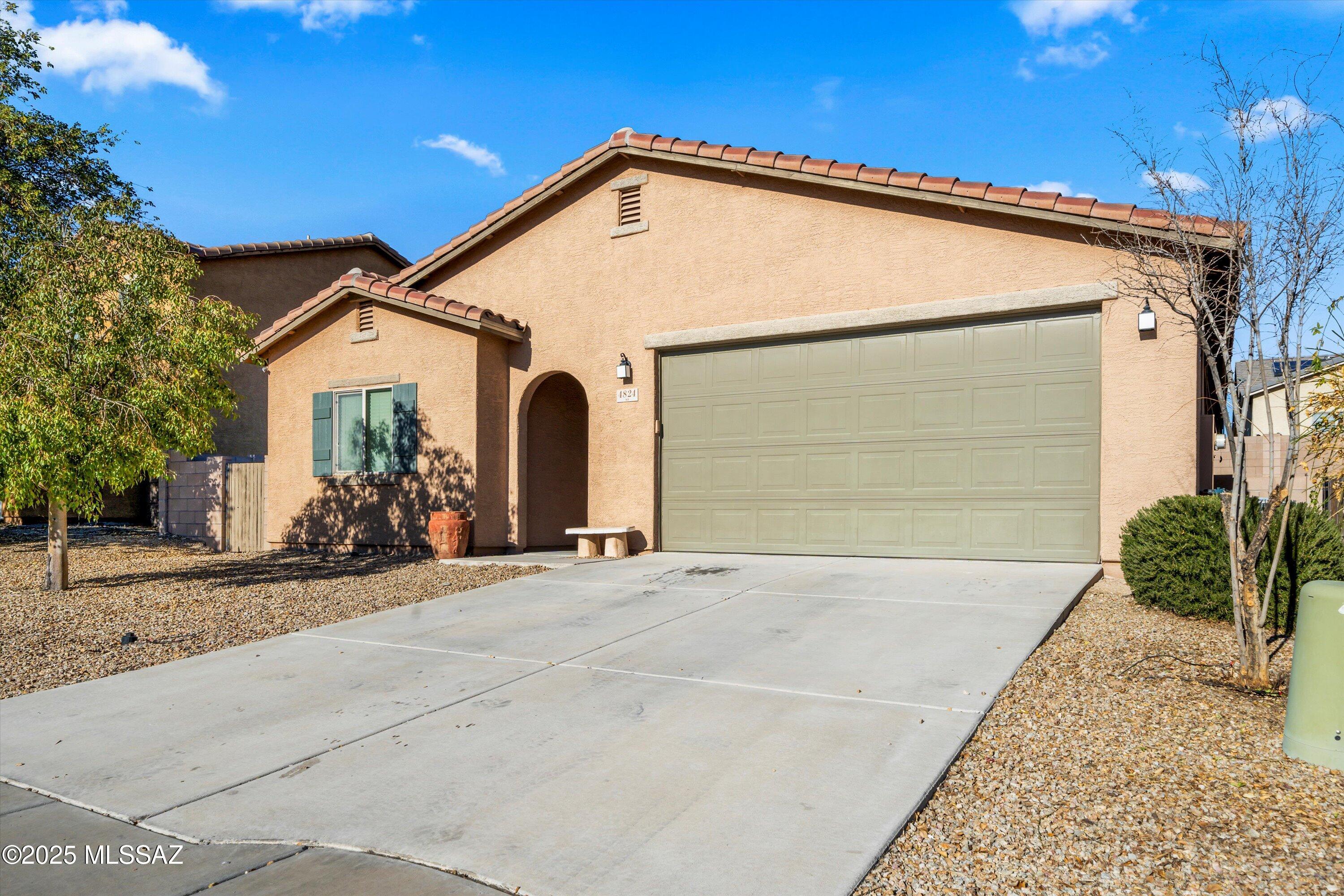 Countryside Manor (1-52) - Residential