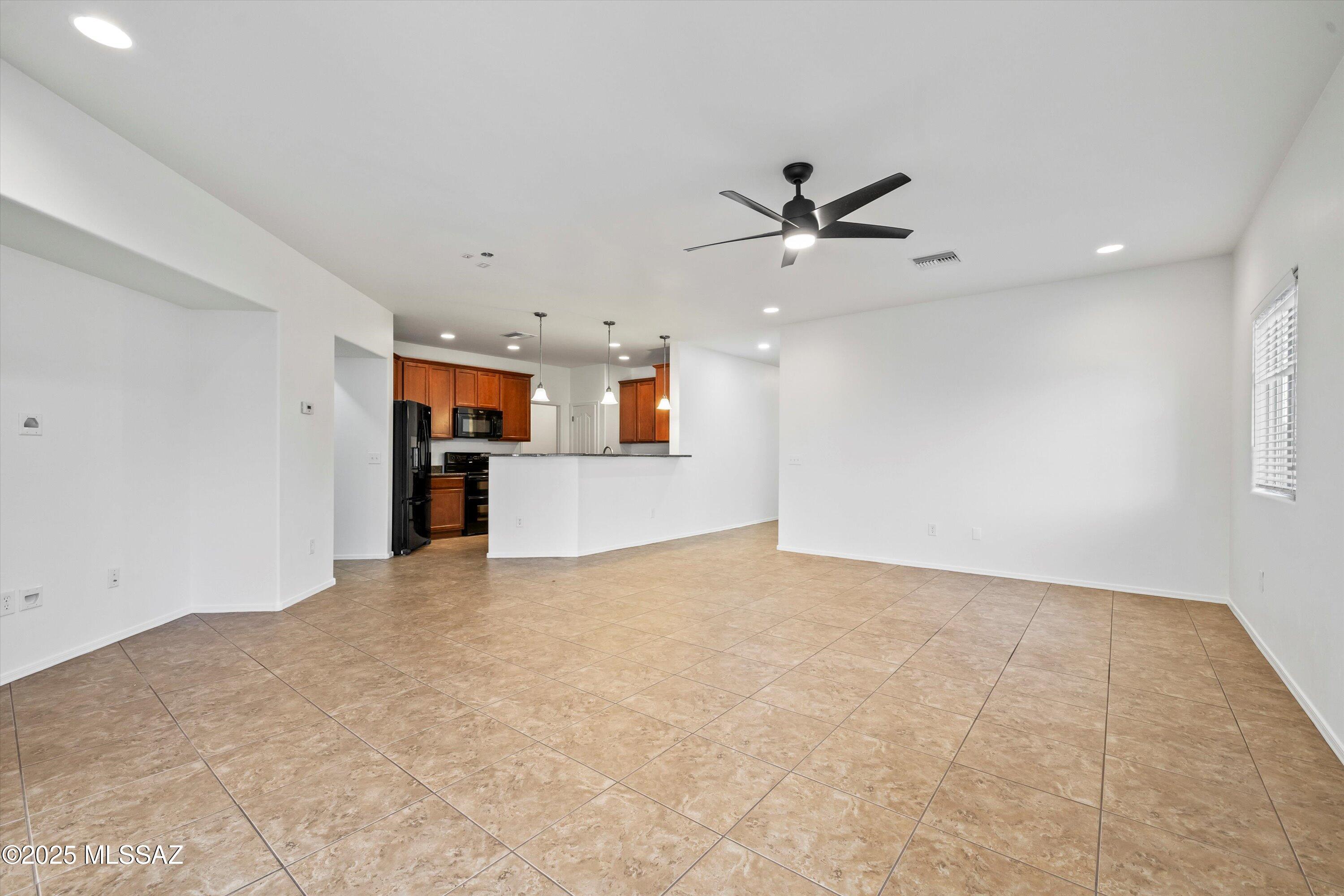 Countryside Manor (1-52) - Residential