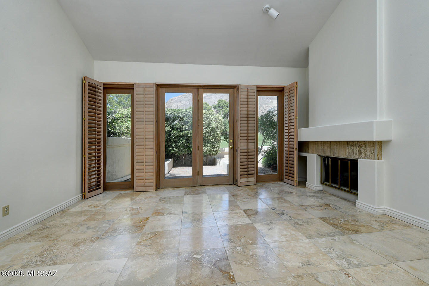 El Diamante Townhomes (1-15) - Residential