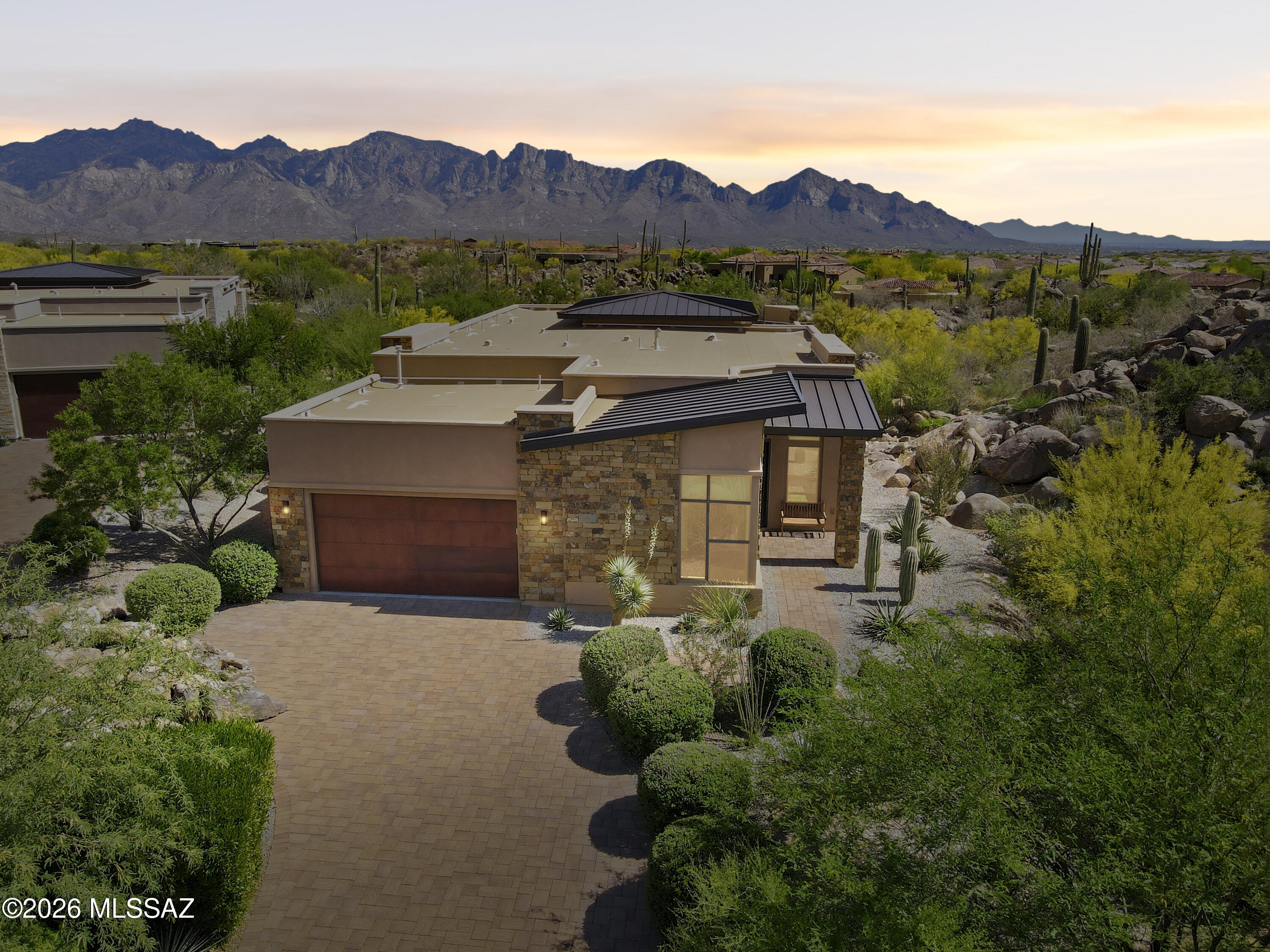 1915 Tortolita Mountain Circle