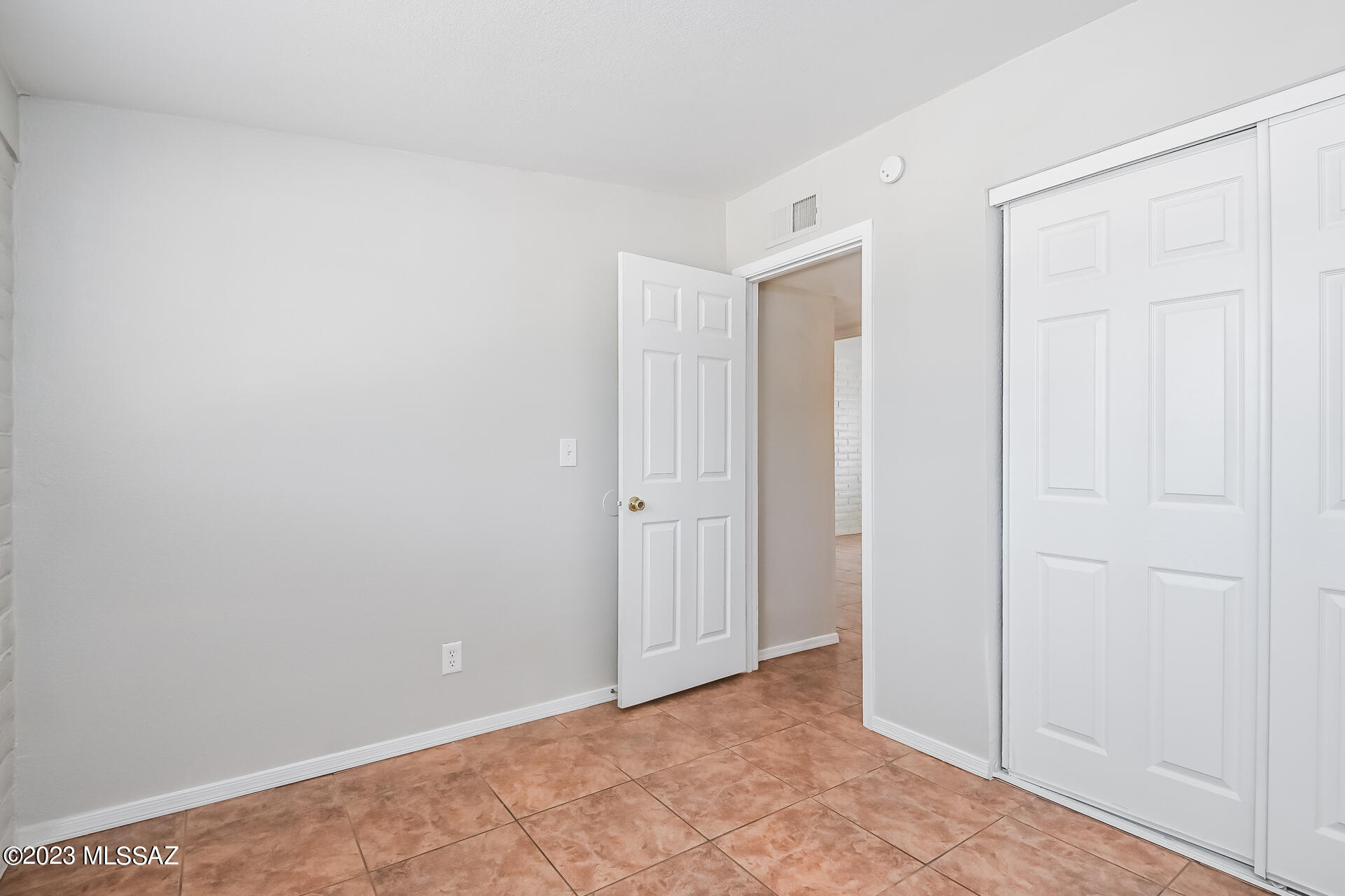 Lakecrest NO. 1 - Residential Lease