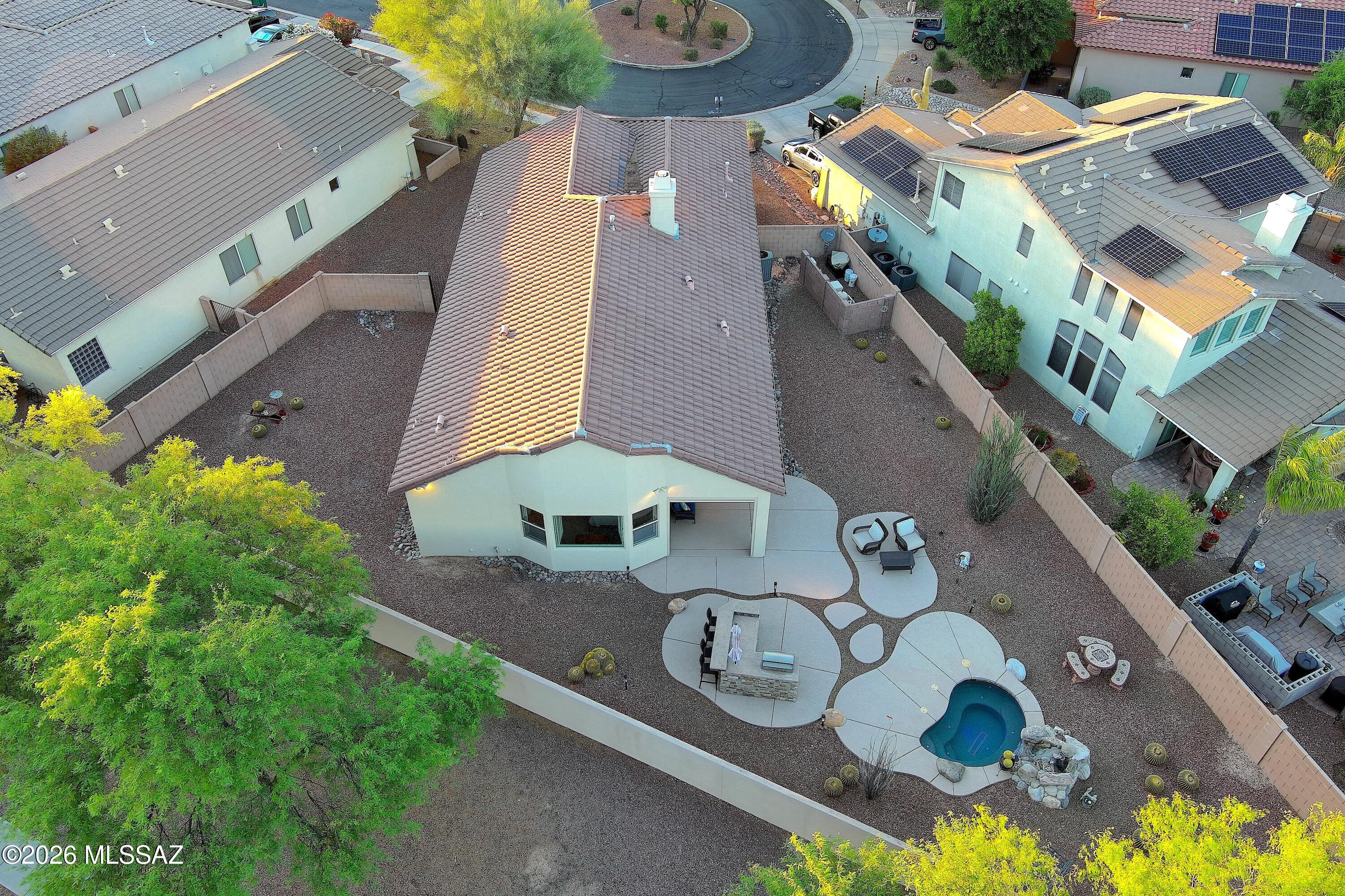 909 W Leatherleaf Drive
