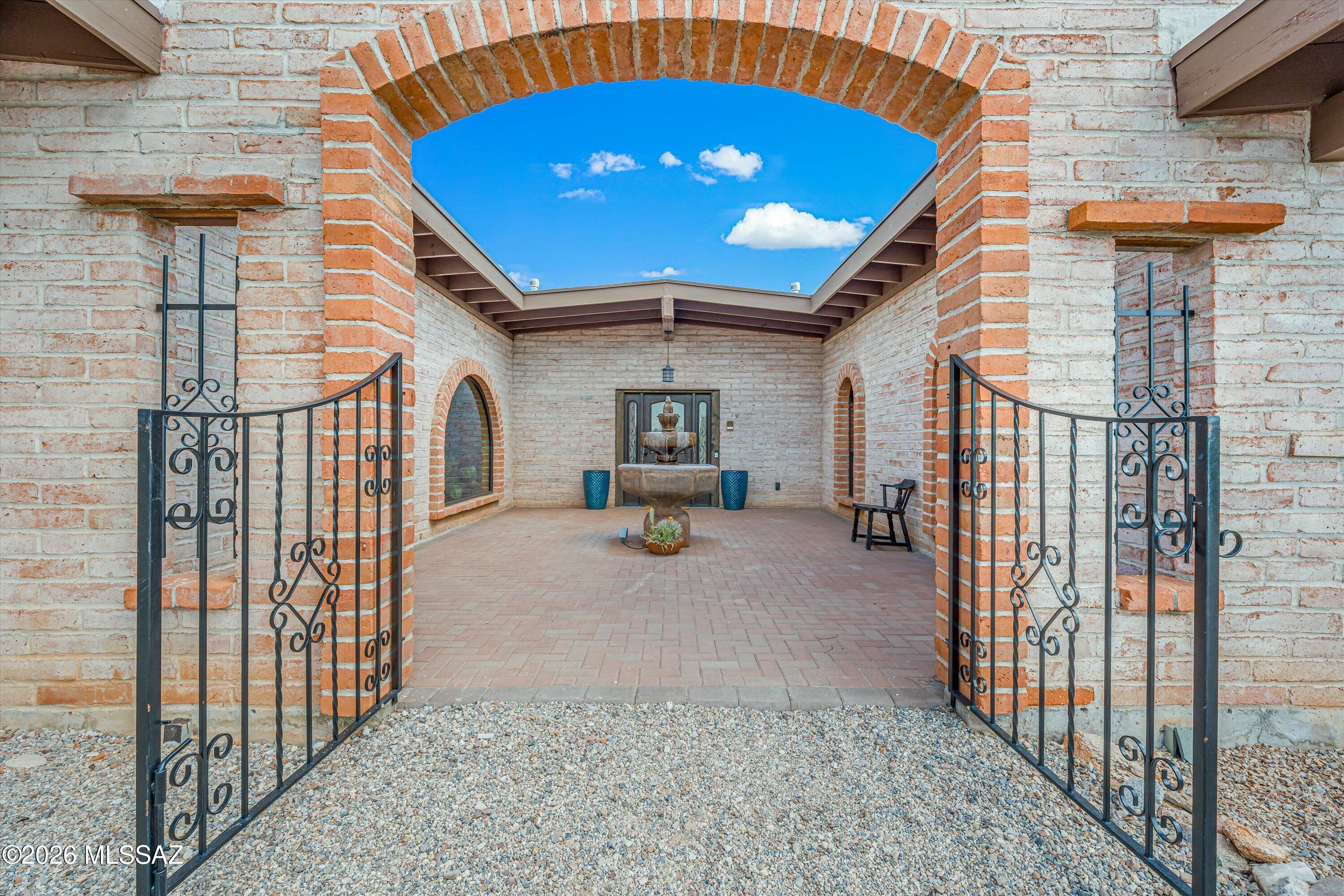 5142 E Camino Bosque