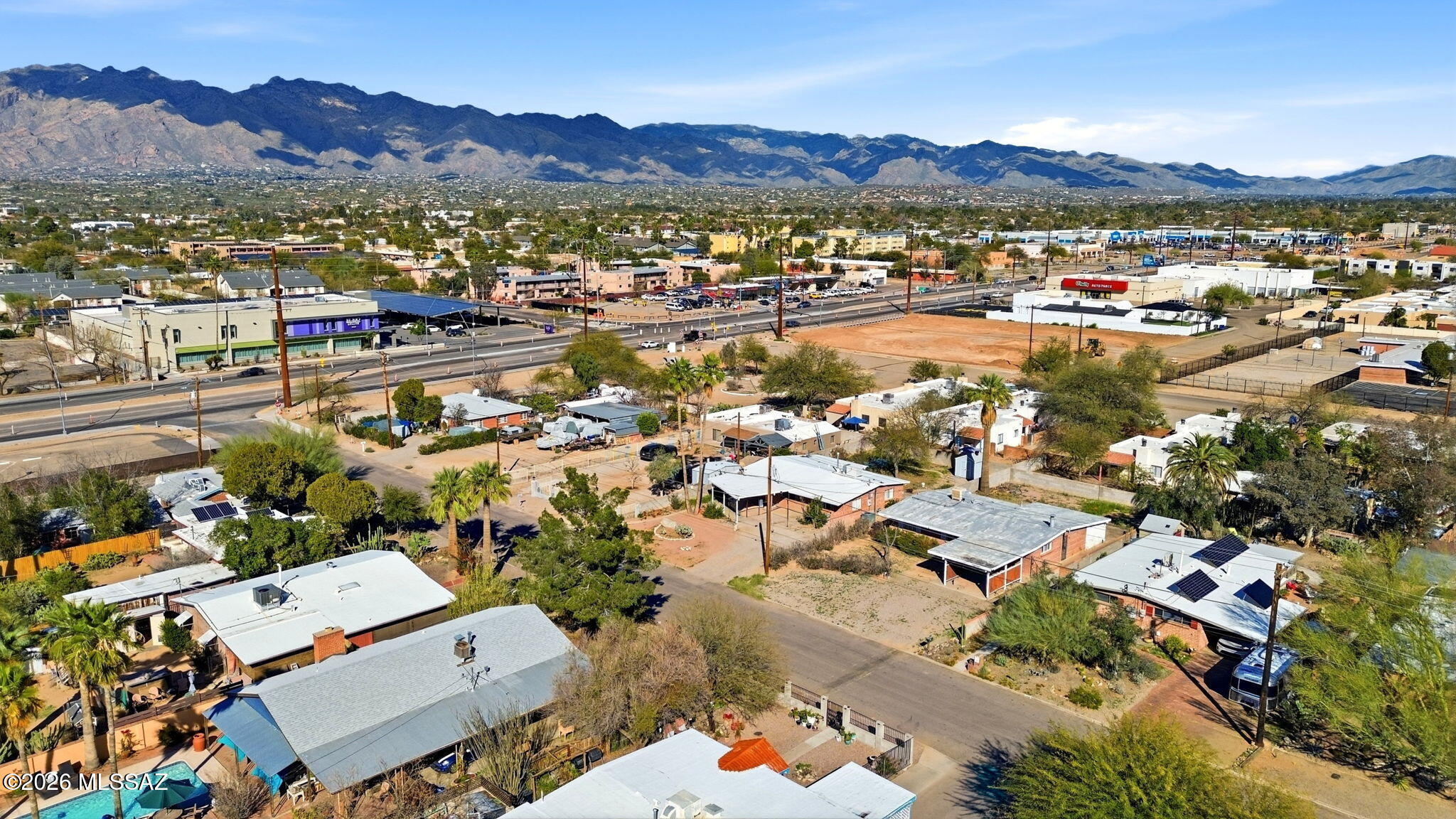 2324 N Chrysler Drive