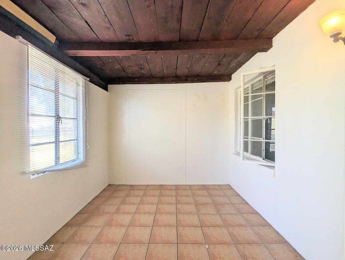 2226 N Euclid Avenue