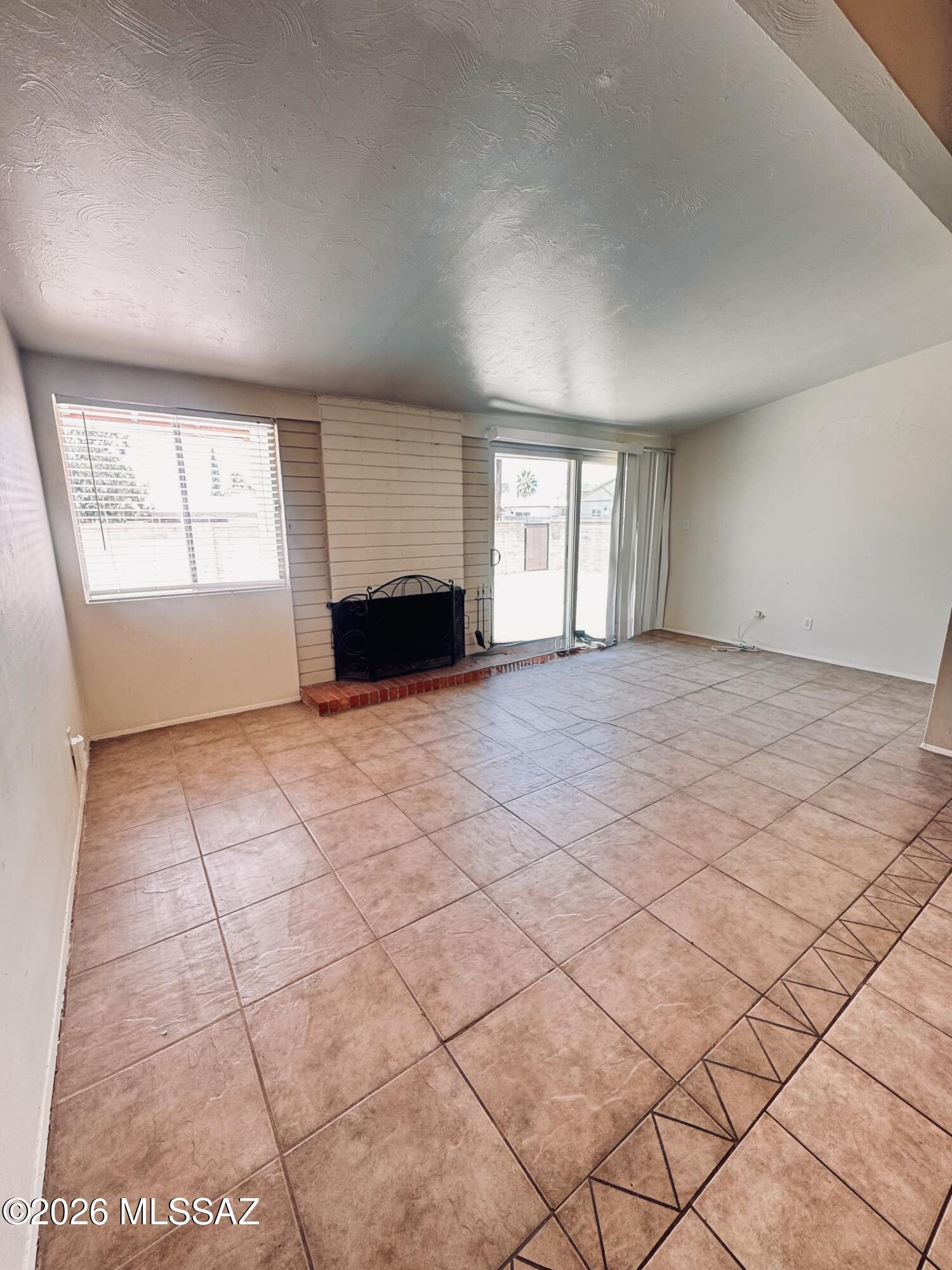 Miramonte Terr - Residential