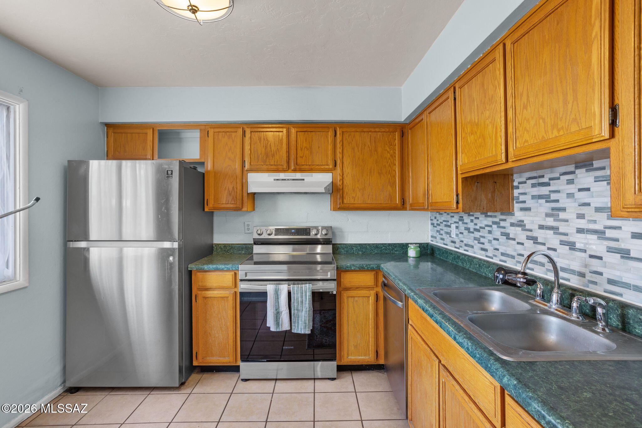 1337 E Fort Lowell Road C