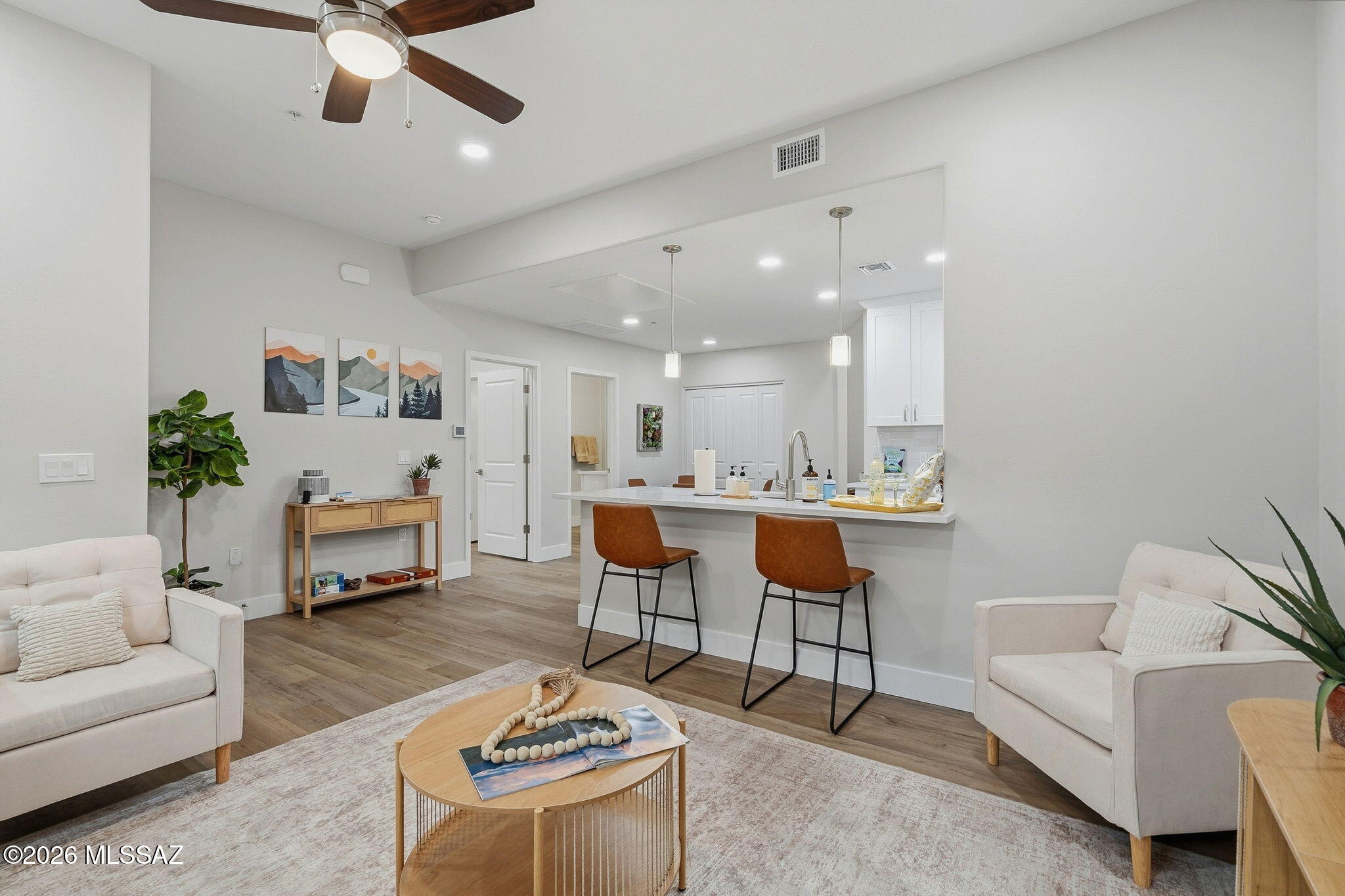 2020 E River Road 104