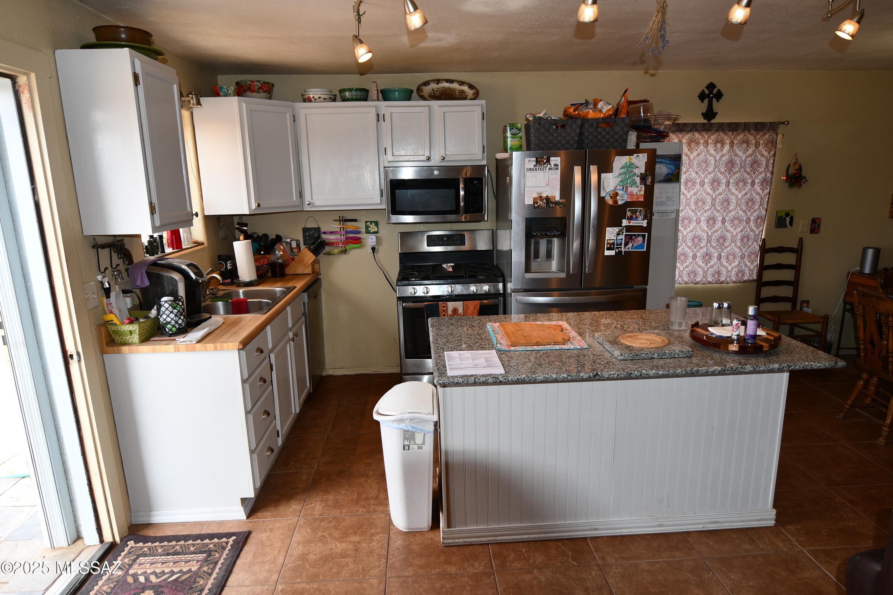 653 E Border Road