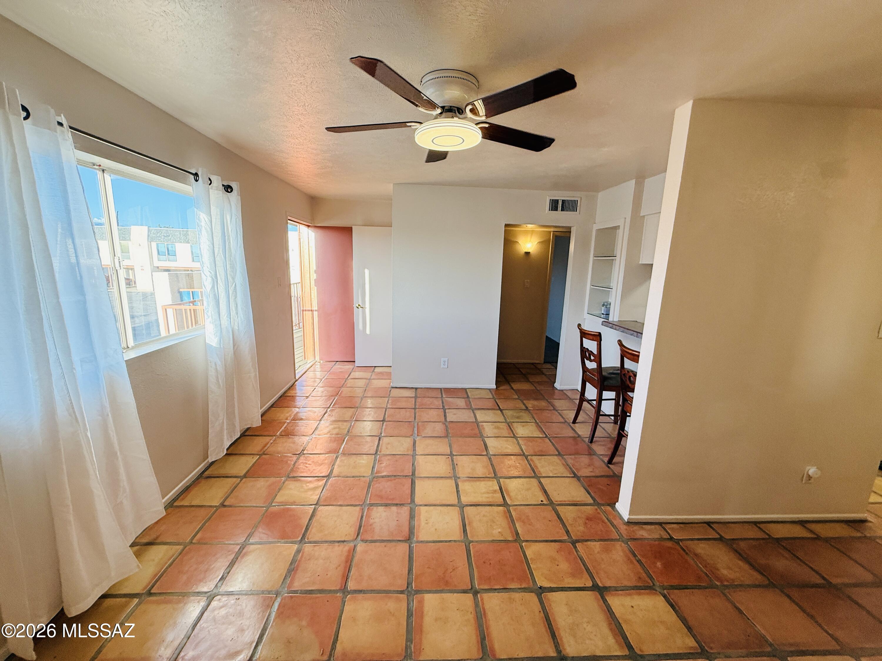 1600 N Wilmot Road 236
