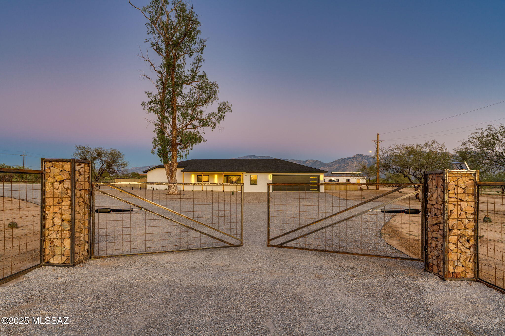 12450 N La Cholla Boulevard