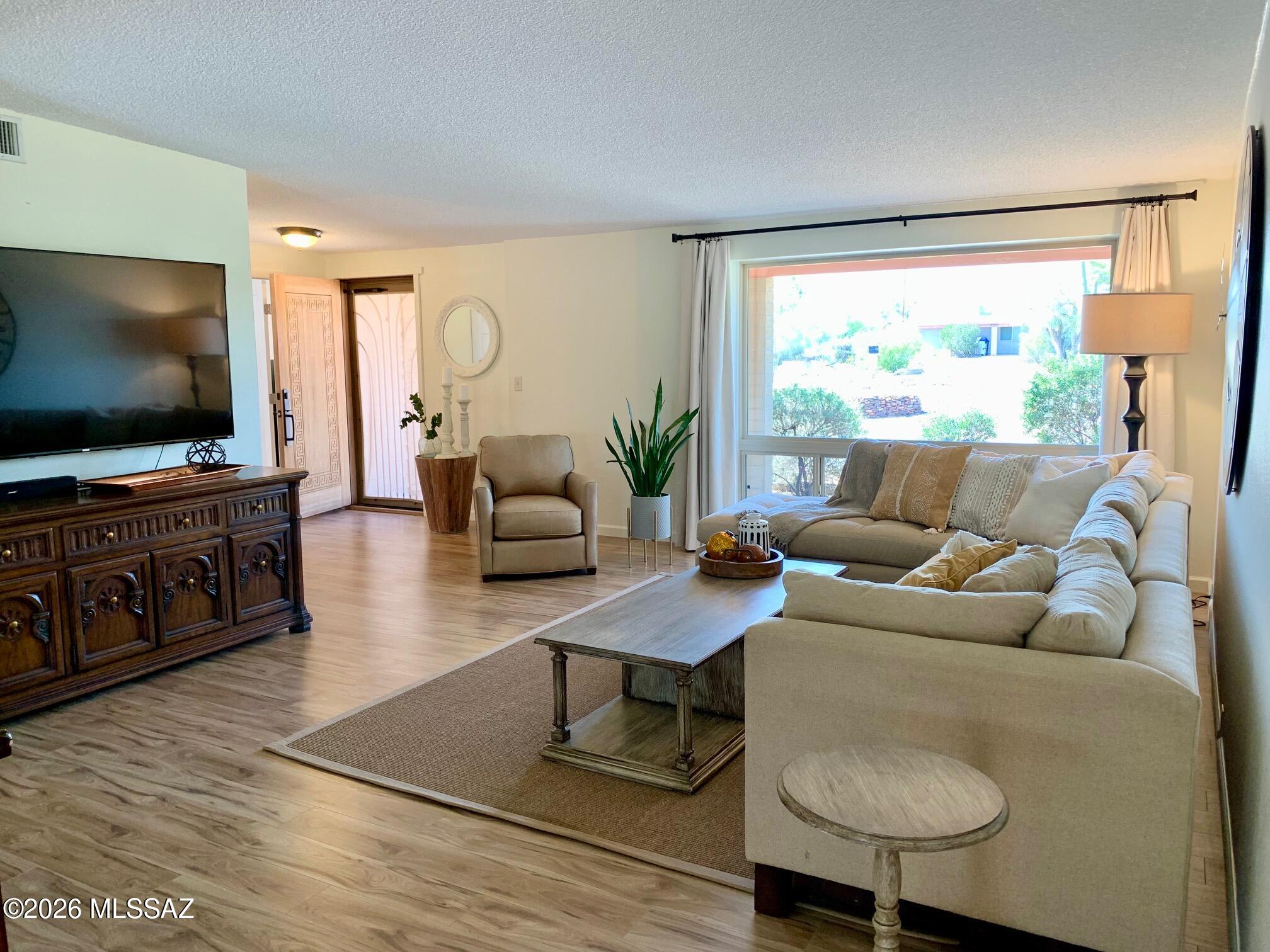 7332 N Camino De Maximillian