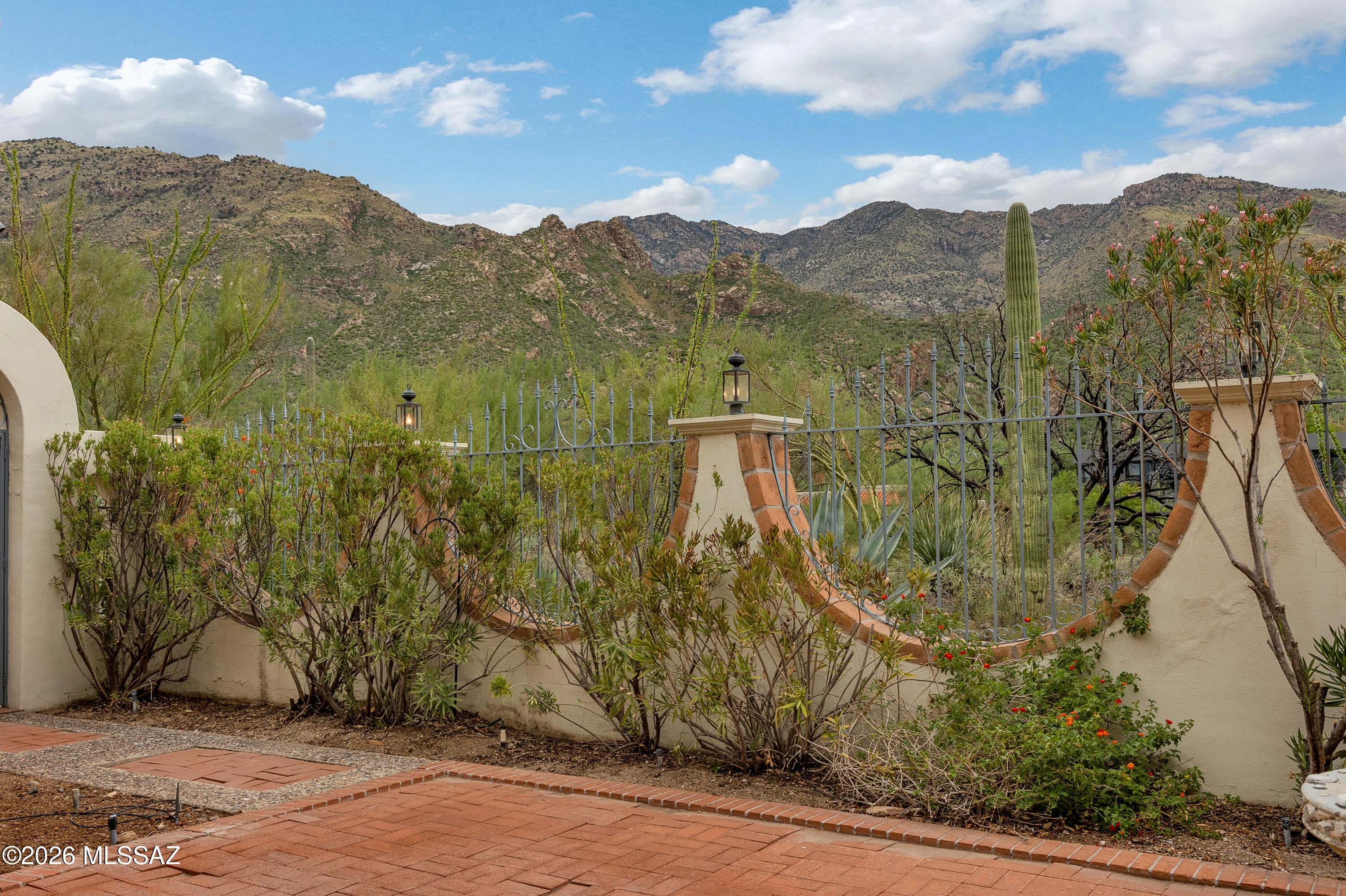 6860 N Terra Vista