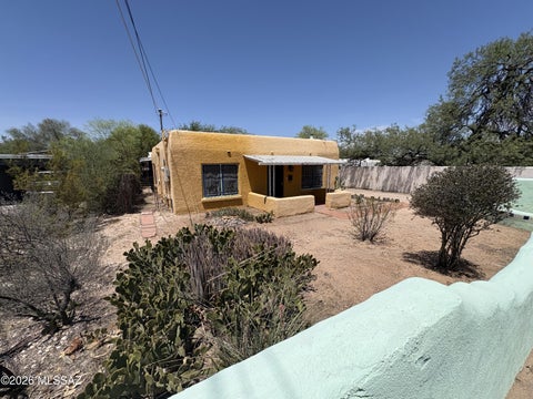 Photo of 1317 N Dodge Boulevard, Tucson, AZ 85716 (MLS # 22621691)