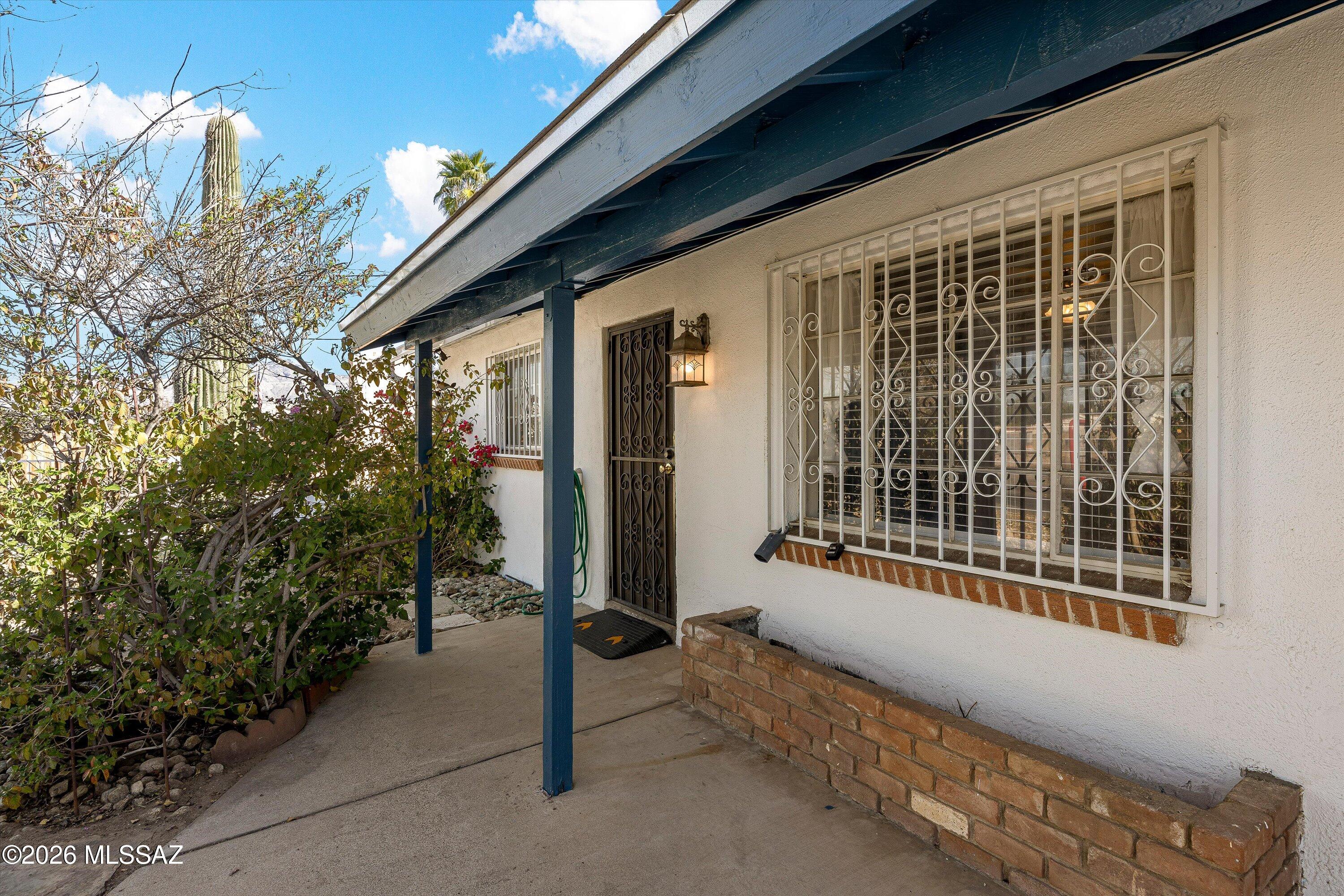 1446 N Rosemont Boulevard