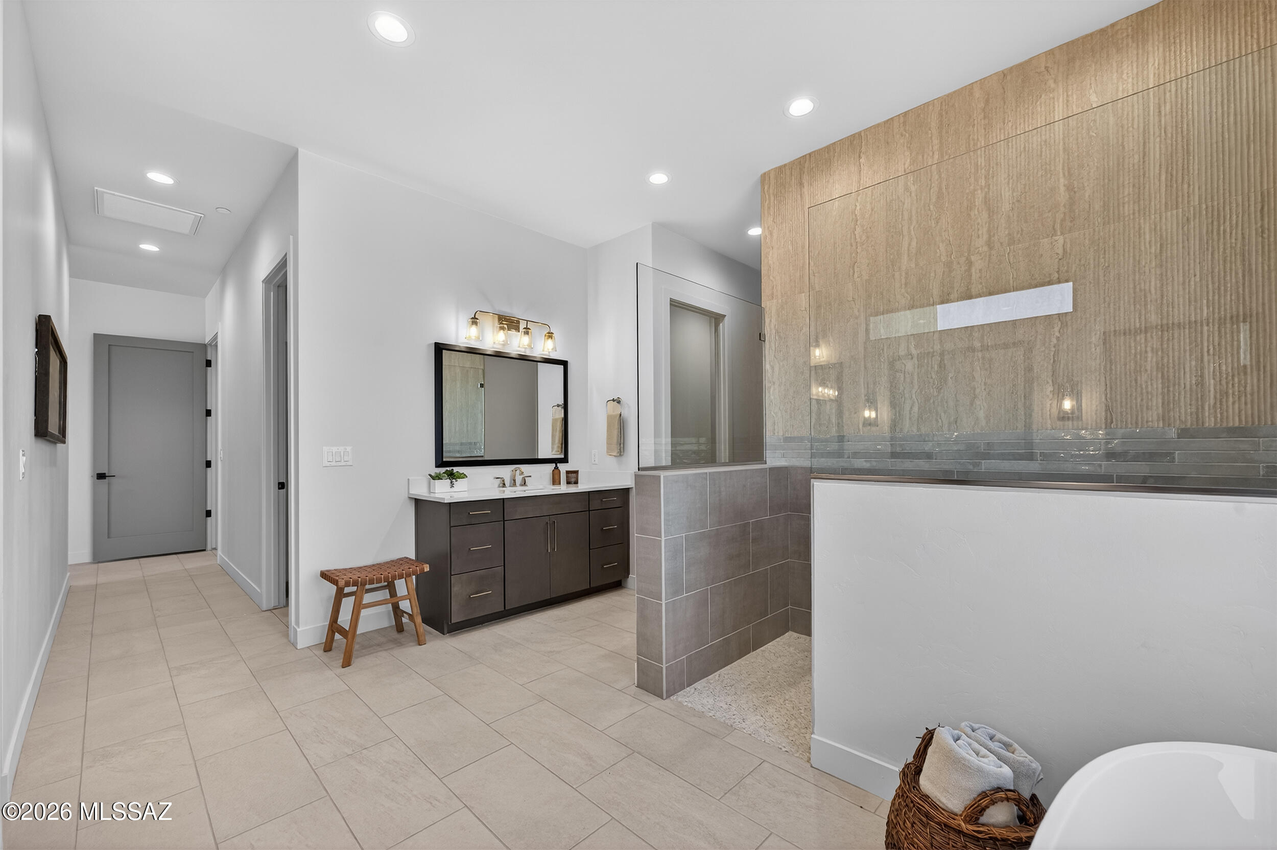 Coyote Creek (1-395) - Residential