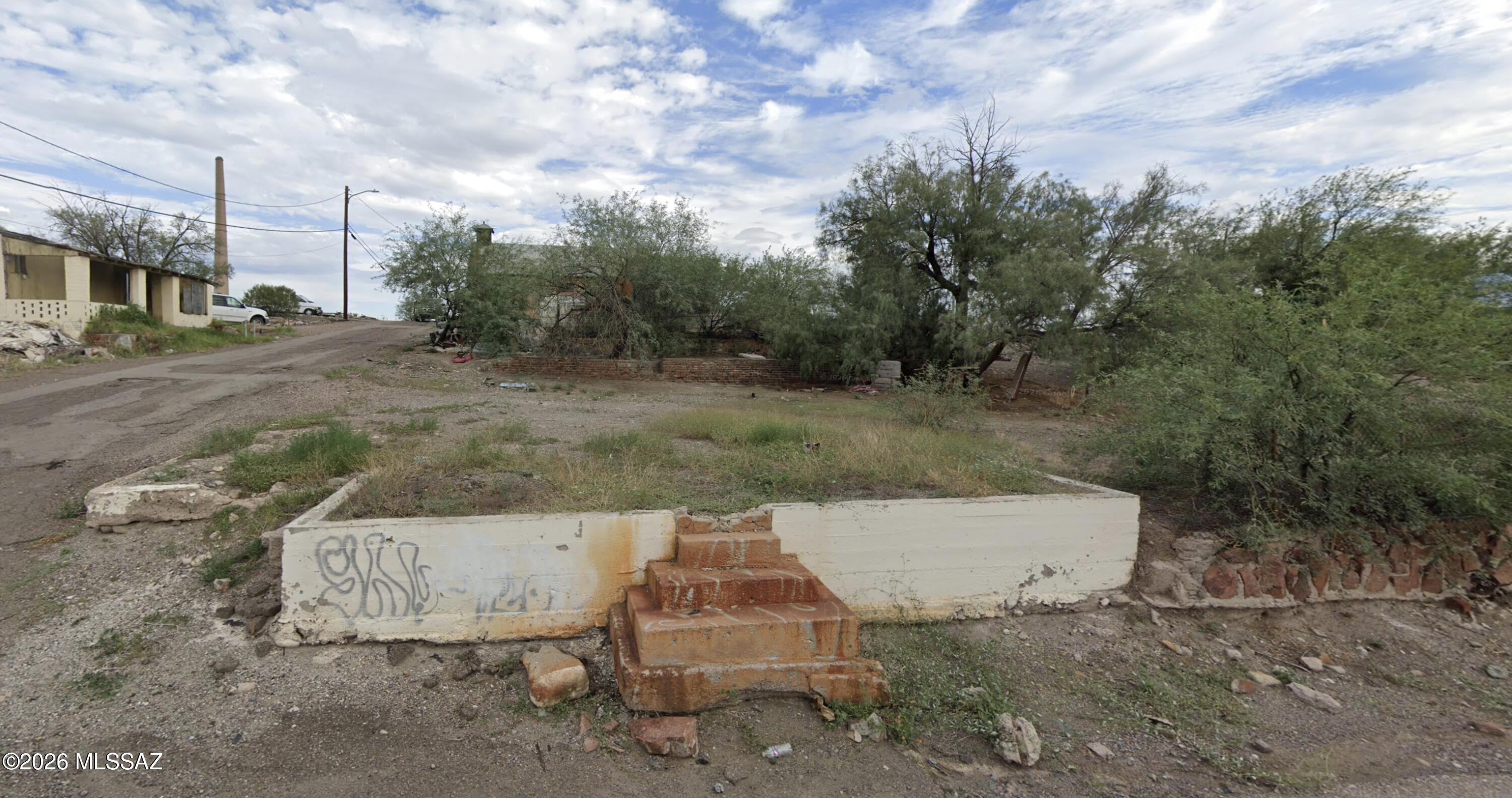584 N San Pedro Road
