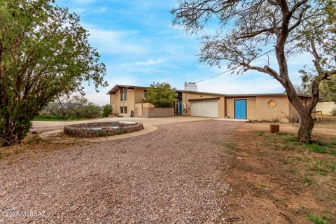 Photo of 412 Bury Court, Rio Rico, AZ 85648 (MLS # 22602929)