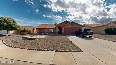 Photo of 3714 VÃ­a El Soreno, Sierra Vista, AZ 85650 (MLS # 22607624)