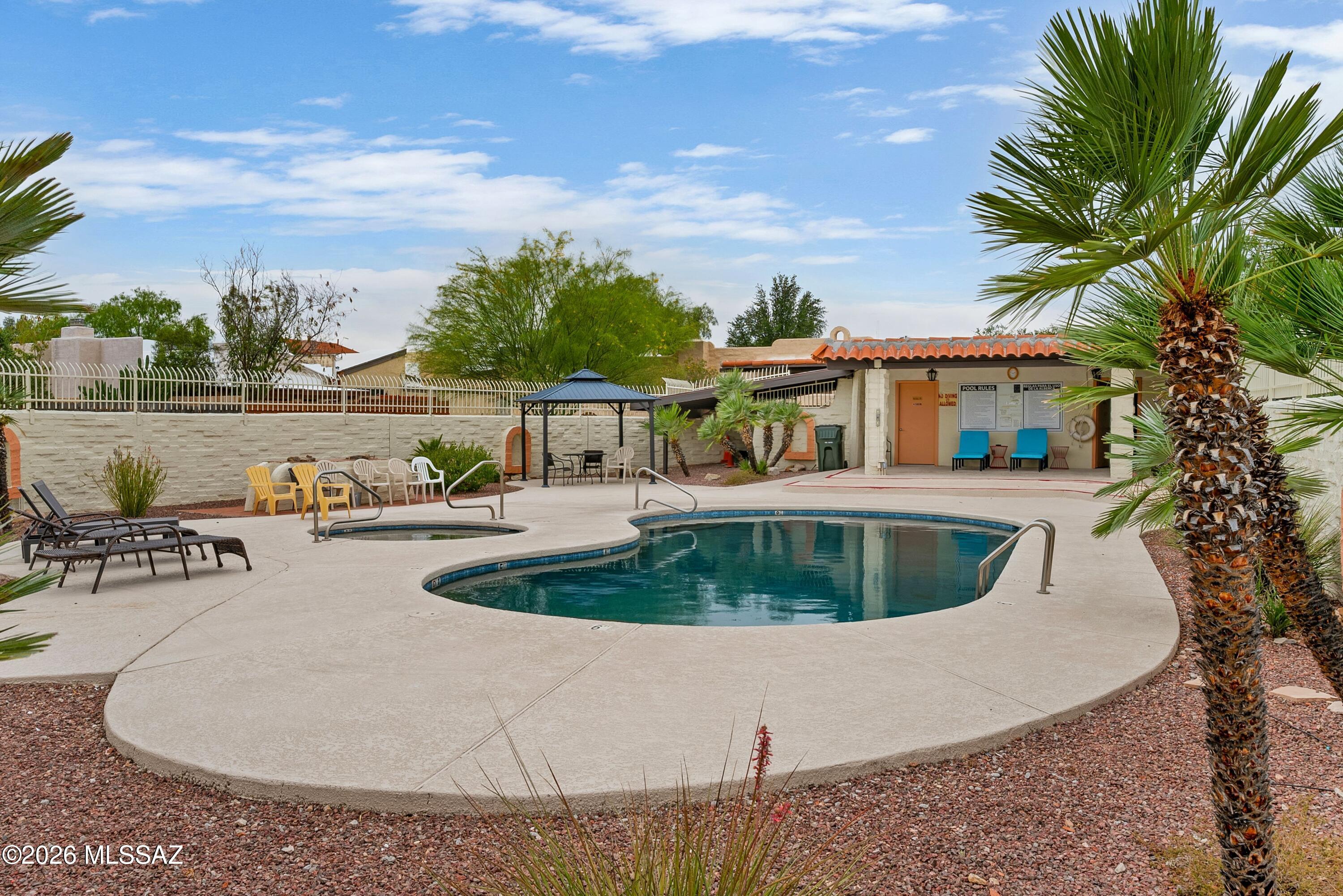 Ladera Brisas Townhouses (1-106) - Residential