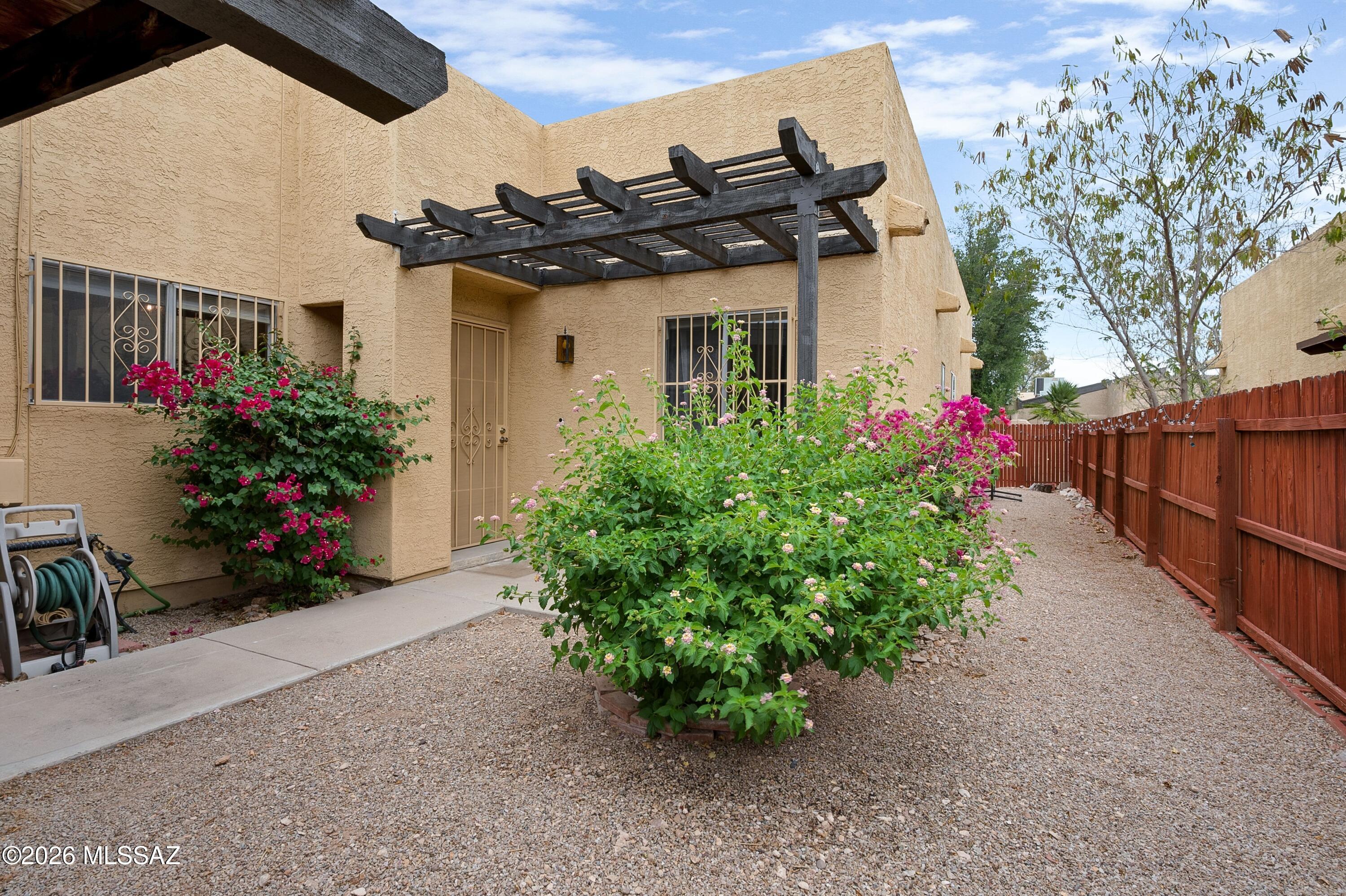 Ladera Brisas Townhouses (1-106) - Residential