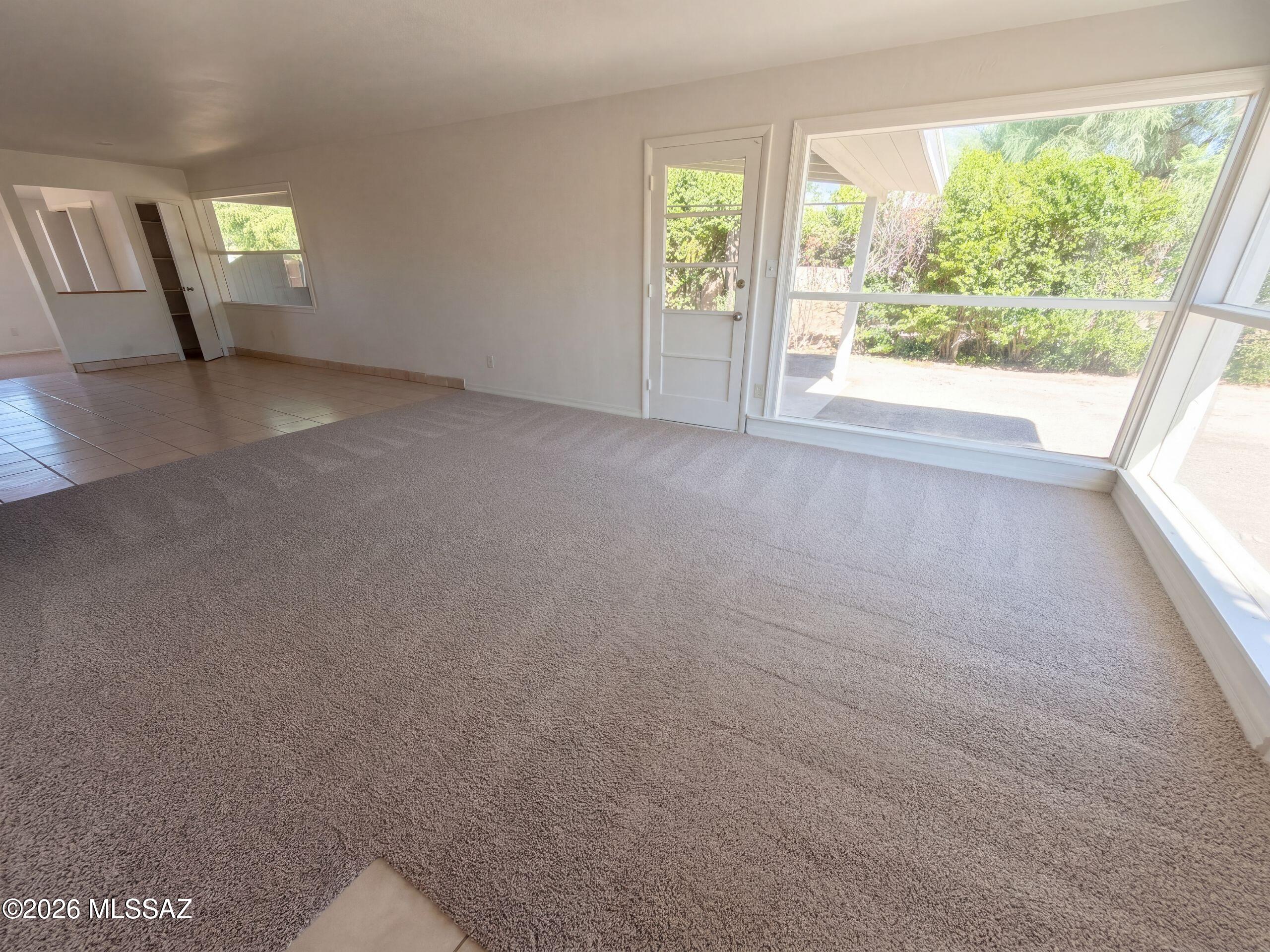 2817 N Walnut Avenue