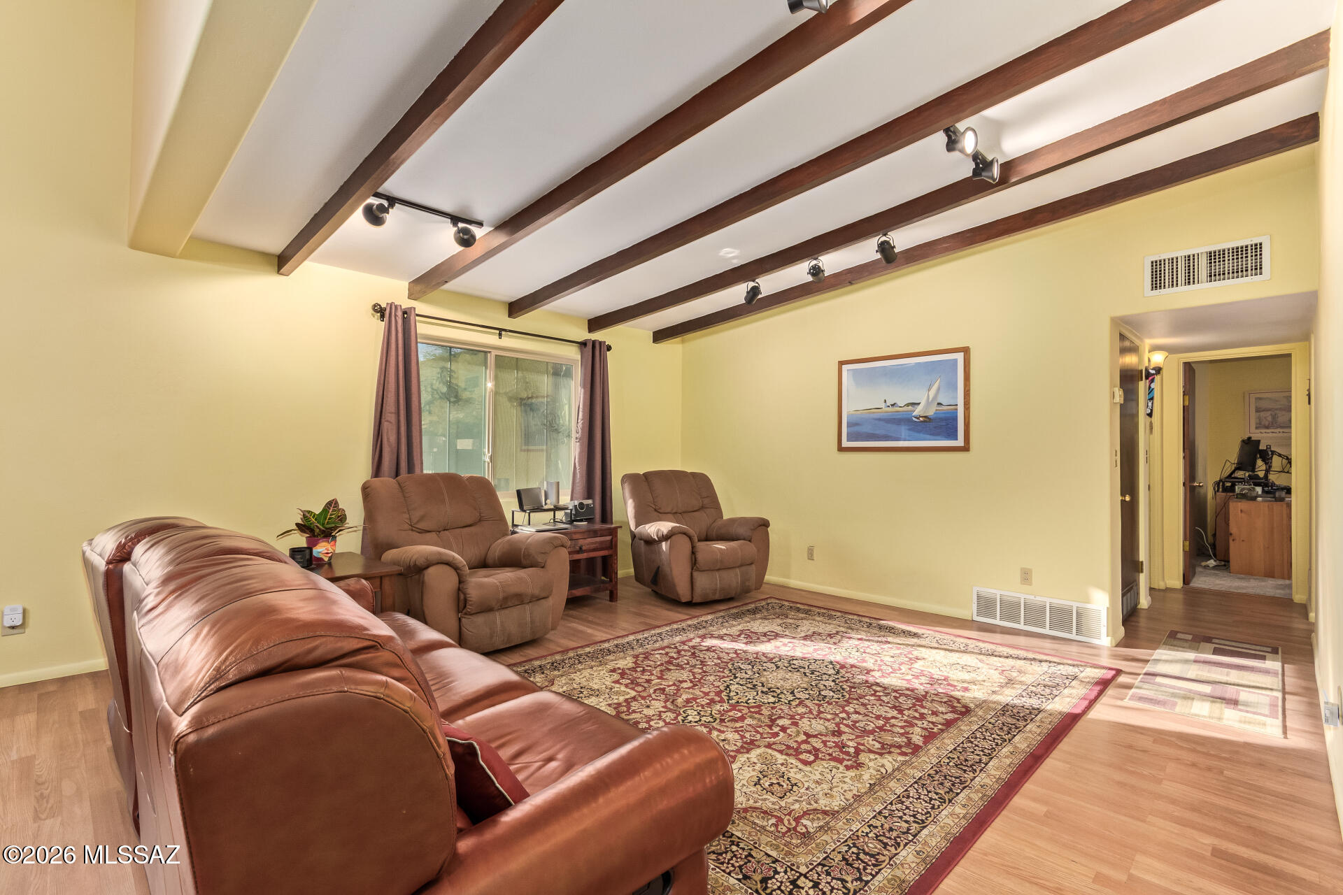 3242 N Longfellow Avenue