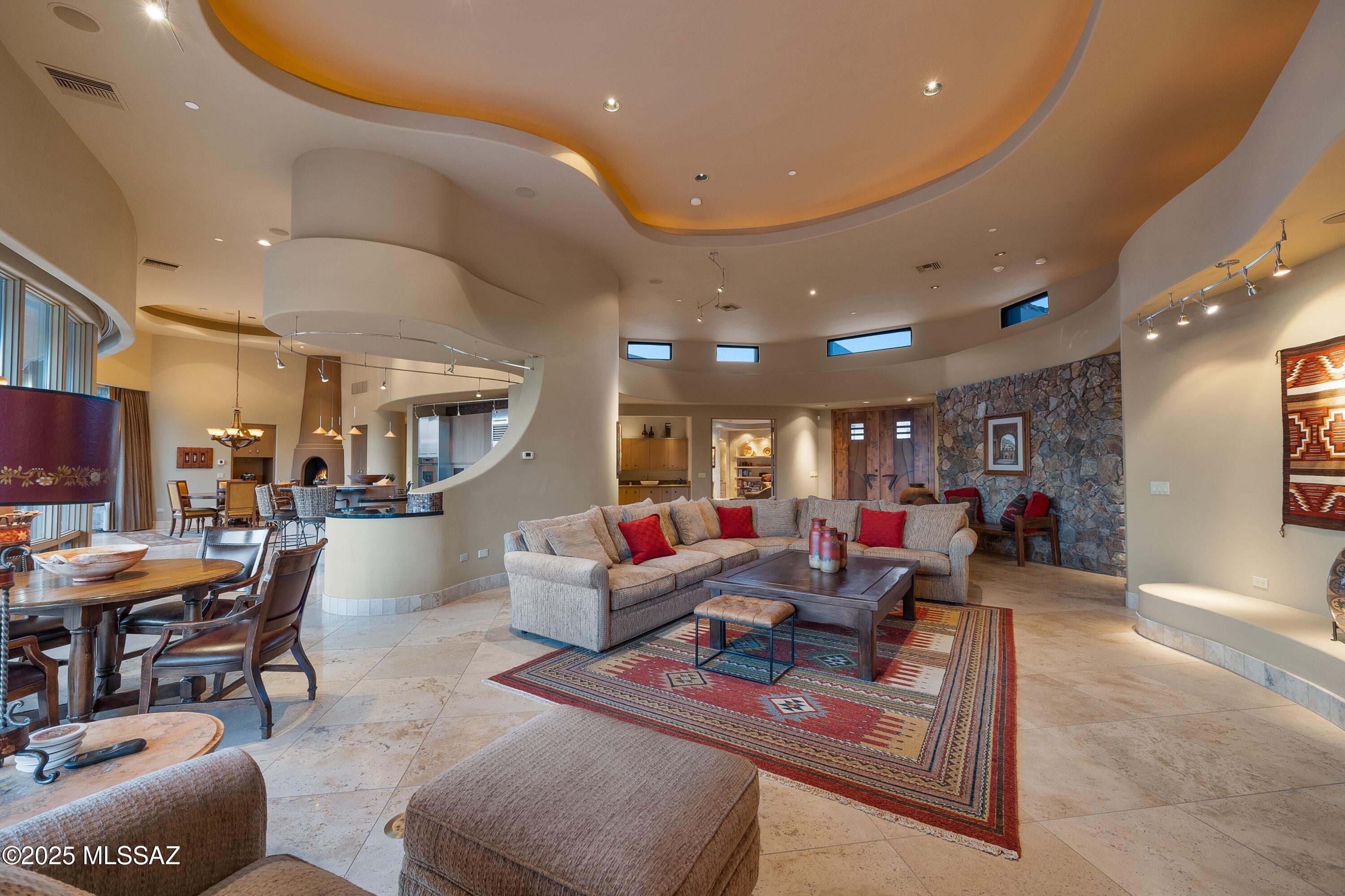 1222 W Tortolita Mountain Circle